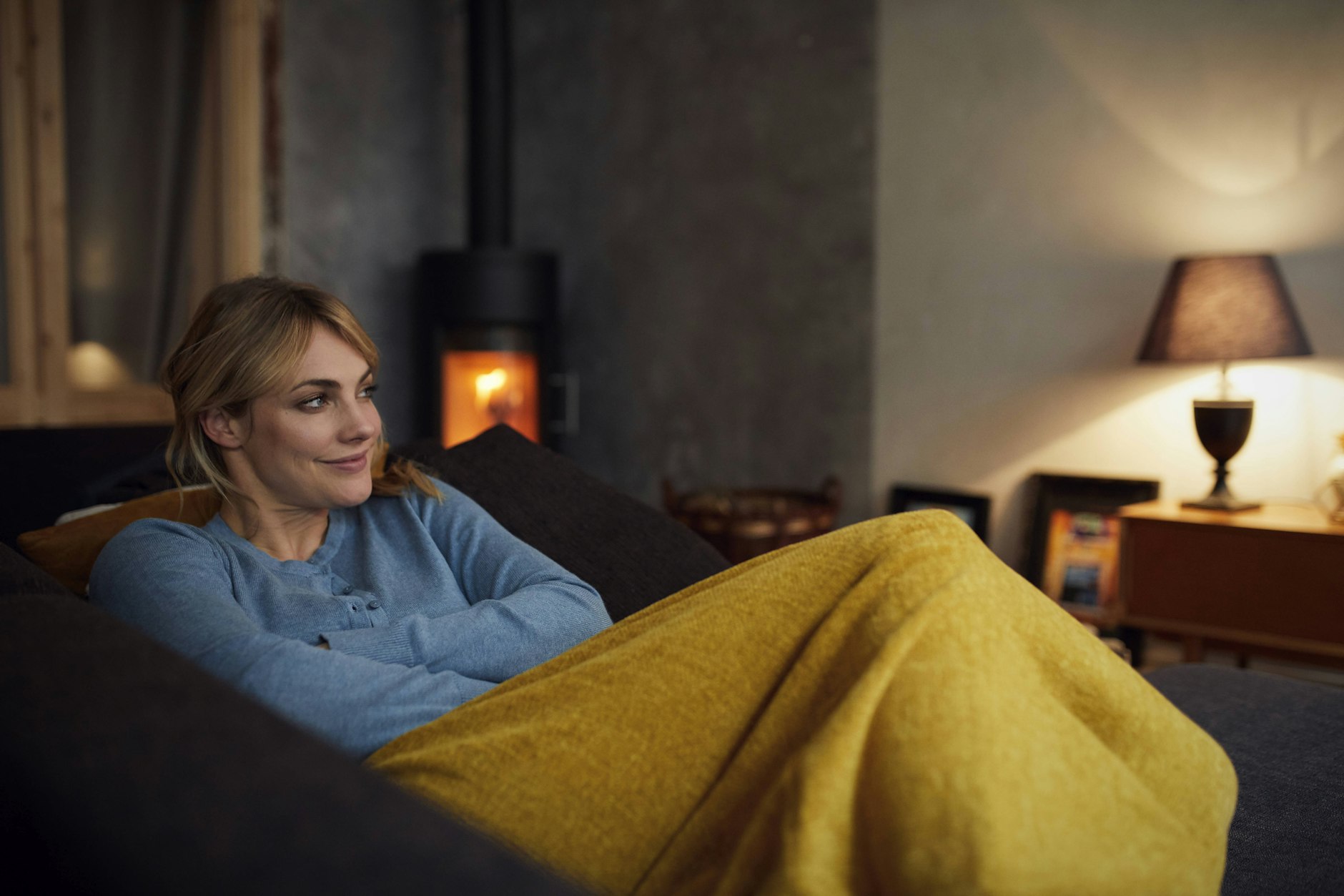 Endlich entspannen! Auf dem Sofa wird es „hyggelig“.