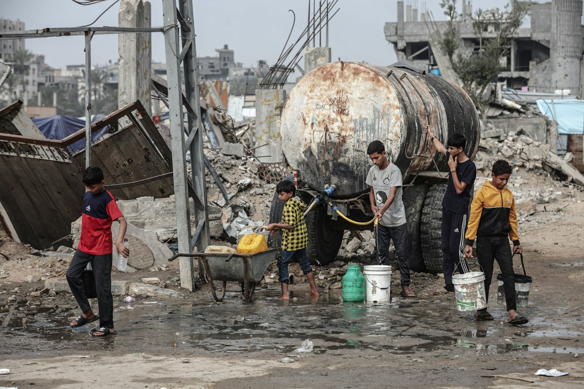 Vertriebene Palästinenser im Flüchtlingscamp Al-Bureij in Gaza