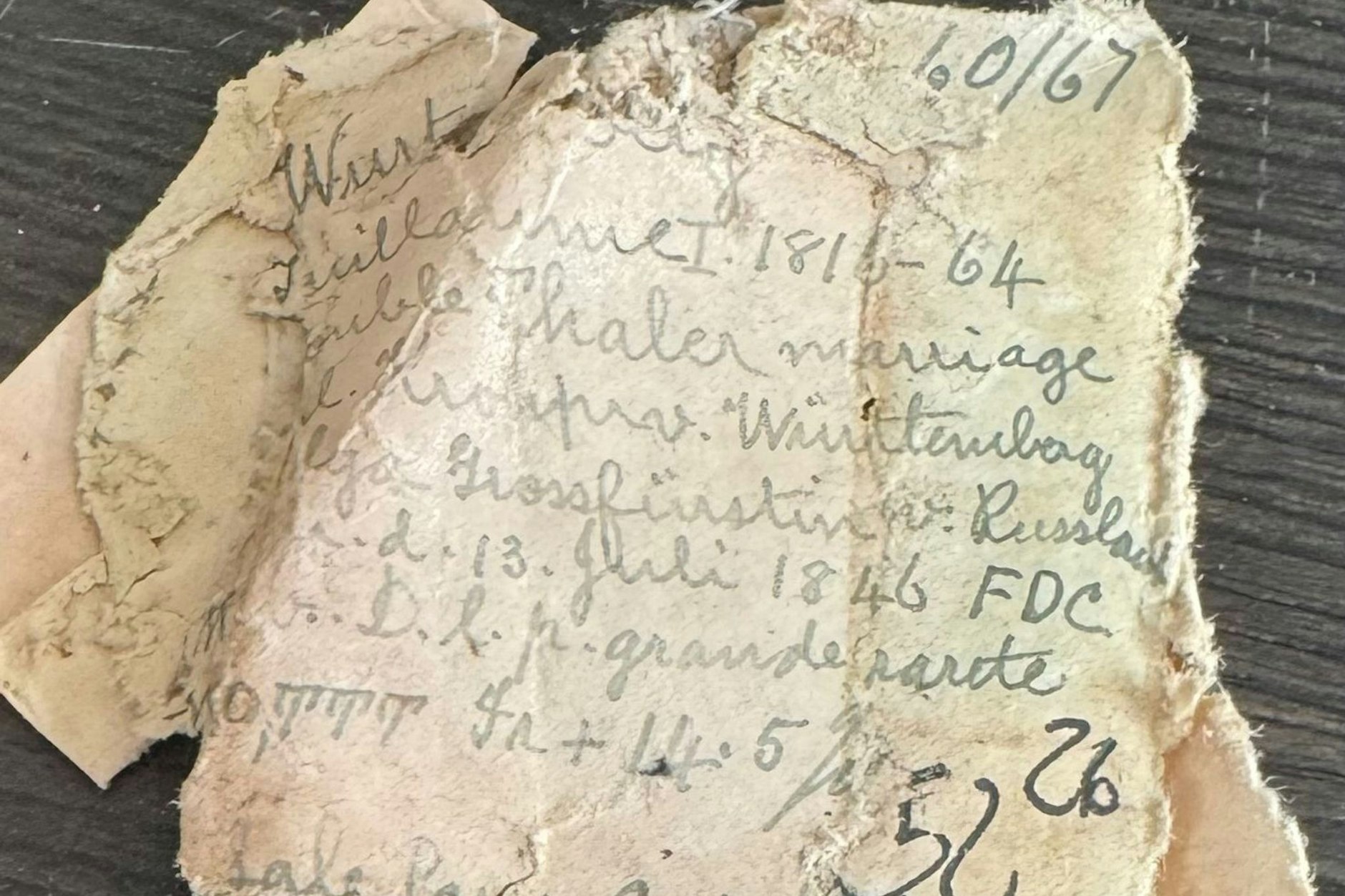 In solchen Papiertütchen waren die Münzen gewickelt. In diesem war eine Münze zur Hochzeit von Kronprinz Karl von Württemberg mit Großfürstin Olga von Russland 1846. Der Sammler kaufte sie 1937.