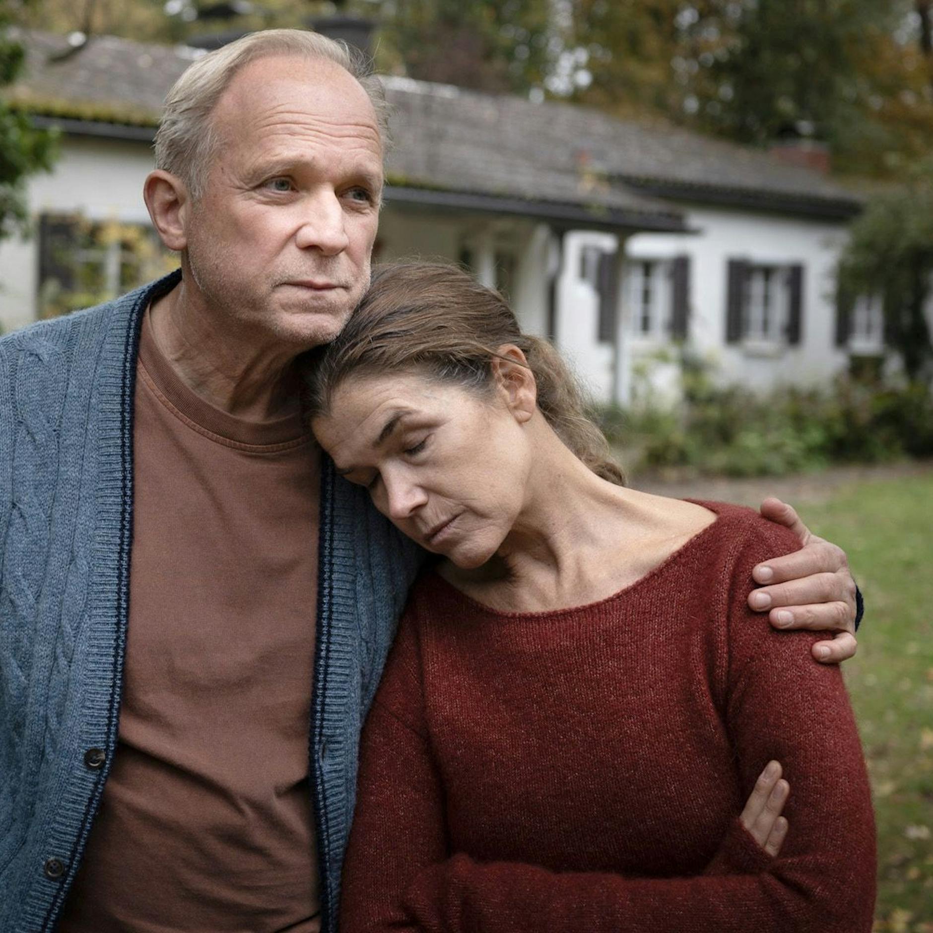 Image - Neu im Kino: „Und dann passiert das Leben“ – Engelke & Tukur glänzen