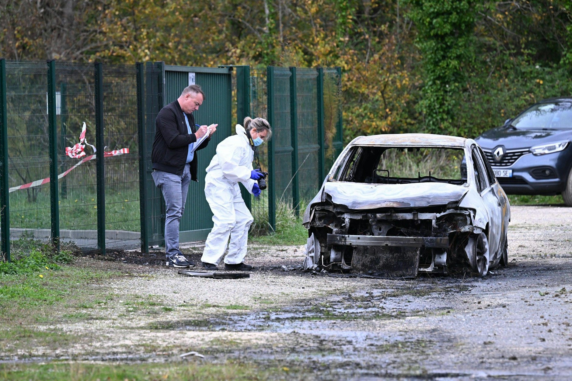 Mit diesem Wagen fuhr der Täter im Westen Frankreichs Passanten um, verletzte mindestens zehn Menschen schwer.