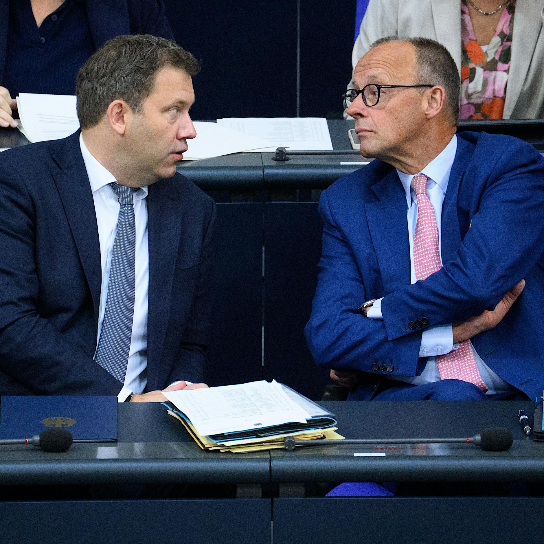 Milliarden für Beamte: Experten zerlegen Merz-Regierung – „Nicht mehr finanzierbar“