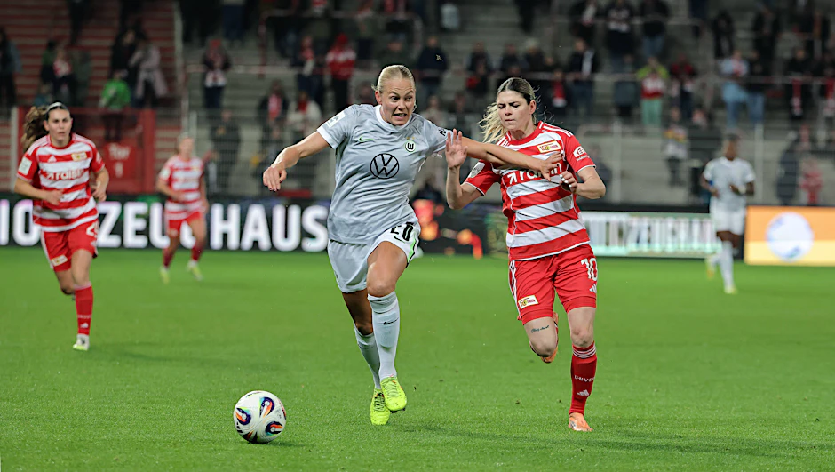 Hart gekämpft und trotzdem verloren: Eileen Campbell (r.) und der 1. FC Union Berlin mussten sich gegen den VfL Wolfsburg geschlagen geben.