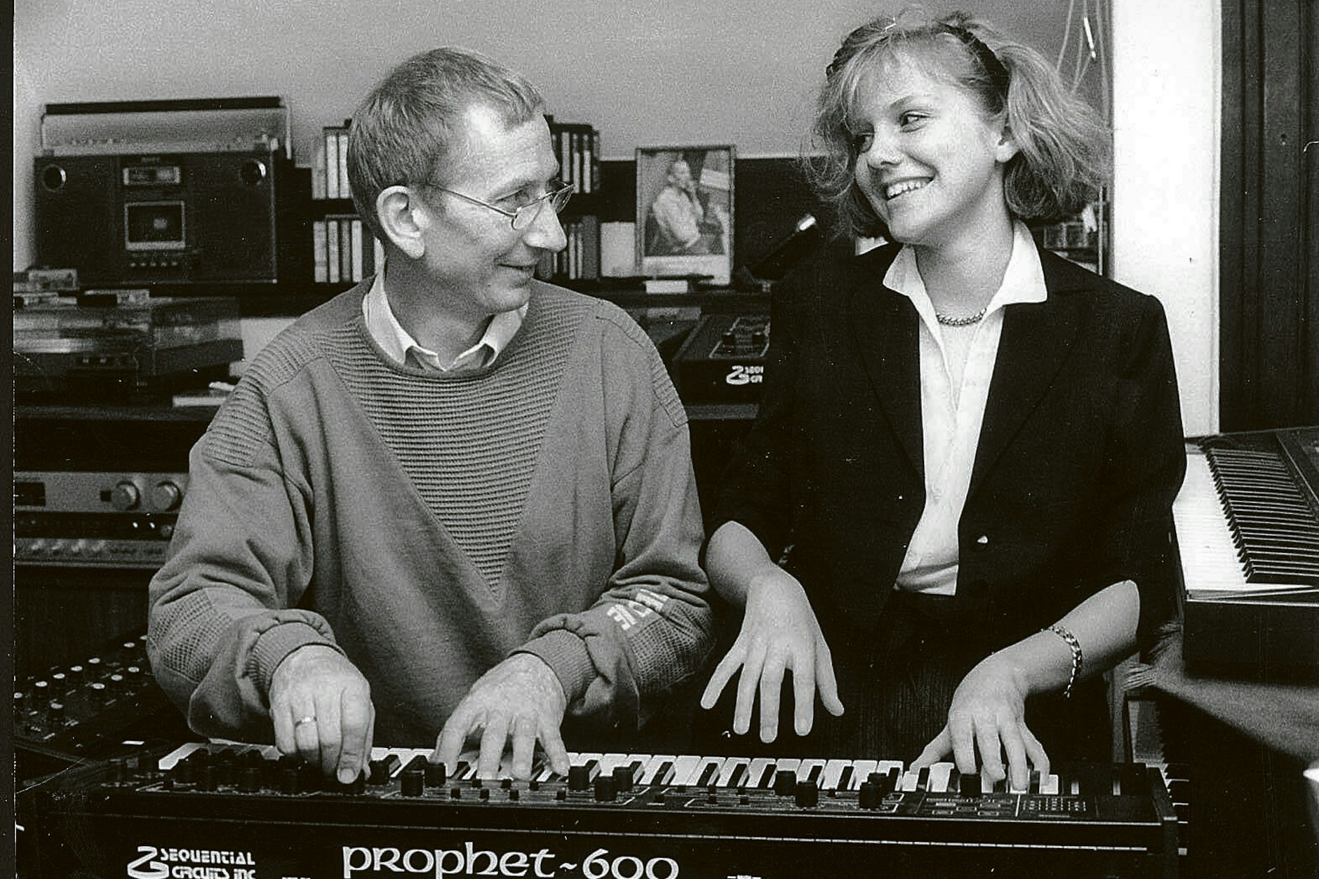 Der DDR-Komponist Arndt Bause mit seiner Inka: Der Vater wollte nicht, dass seine Tochter den Song „Spielverderber“ singt.