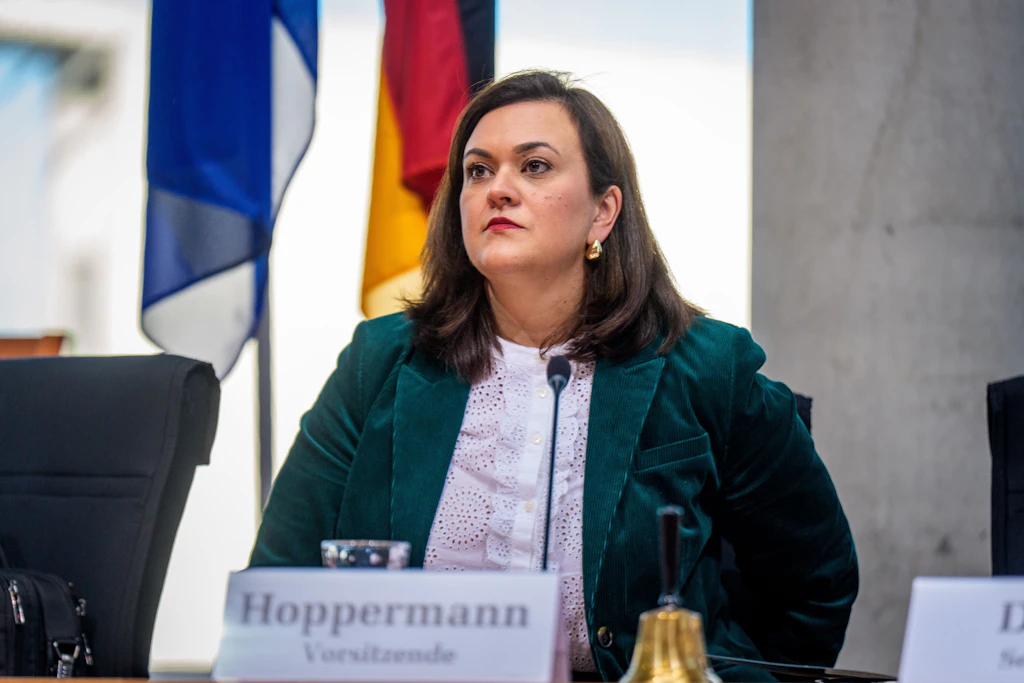 Geheime Corona-Sitzung: Warum waren die Krankenhäuser leer?