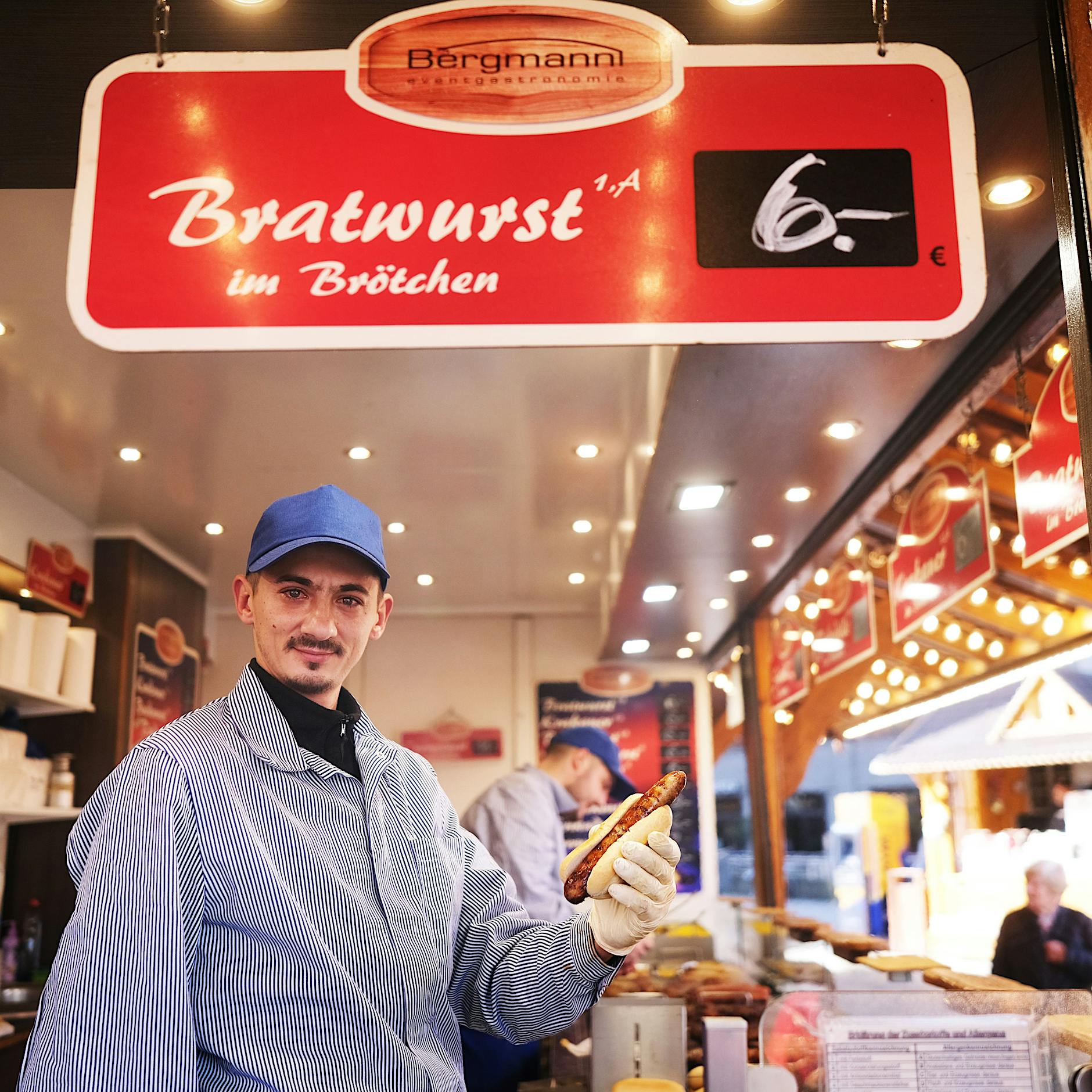 Wie viel wird der Glühwein dieses Jahr auf den Weihnachtsmärkten kosten?