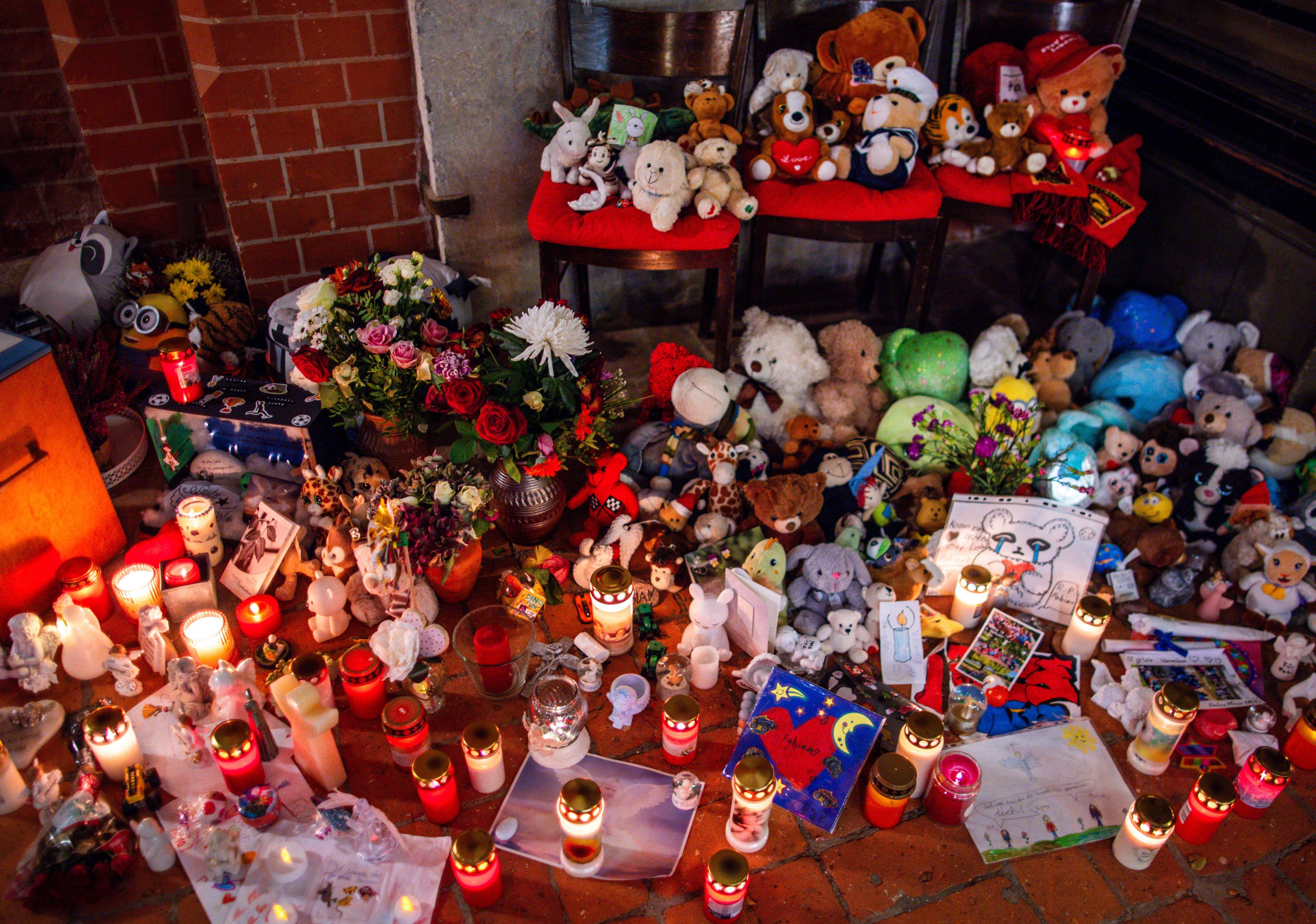 Getöteter Fabian aus Güstrow: Polizei durchsucht Haus der Ex-Freundin des Vaters