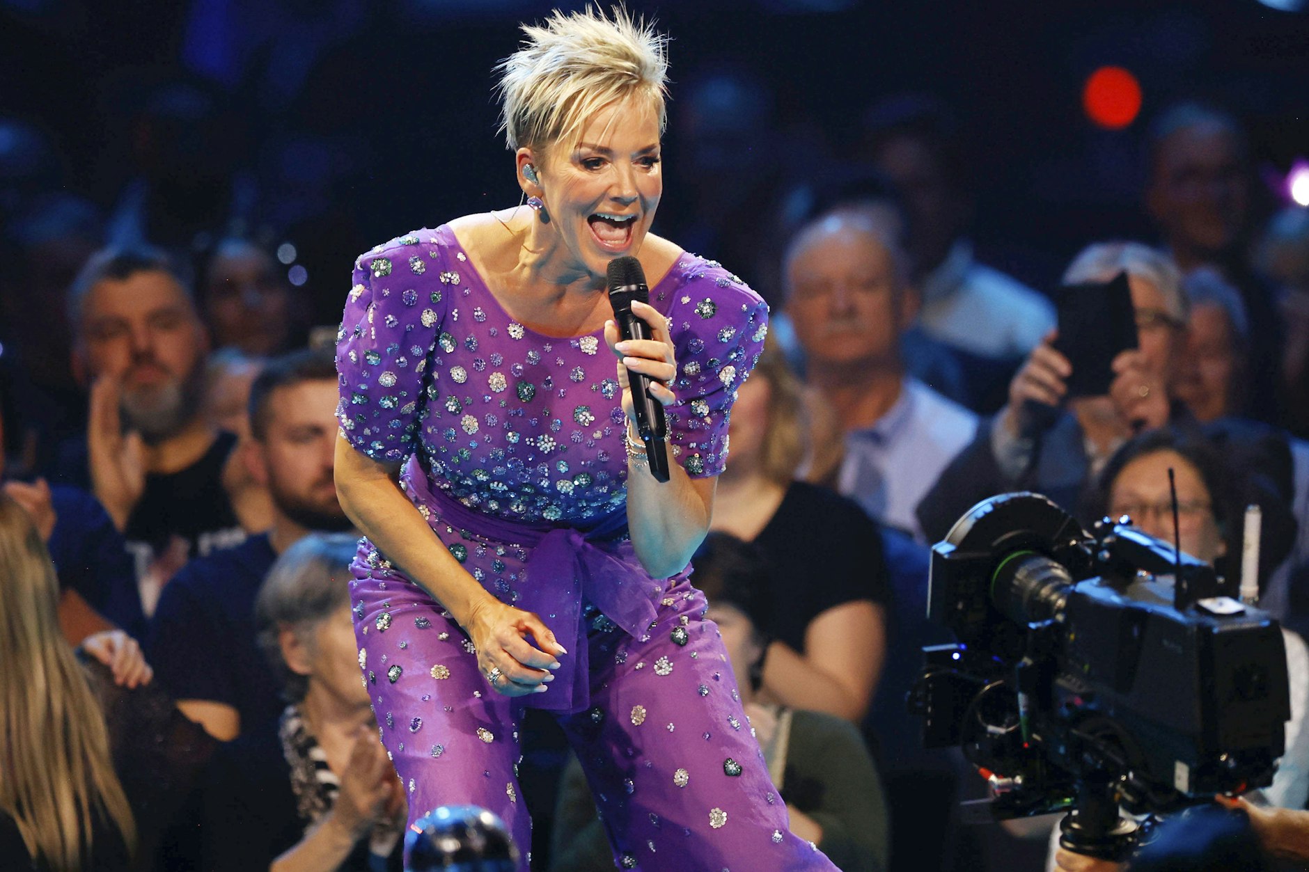 Inka Bause in der ZDF-Show von Giovanni Zarrella: Vor 40 Jahren startete die Sängerin mit 16 ihre Karriere in einer Silvester-Sendung des DDR-Fernsehens.