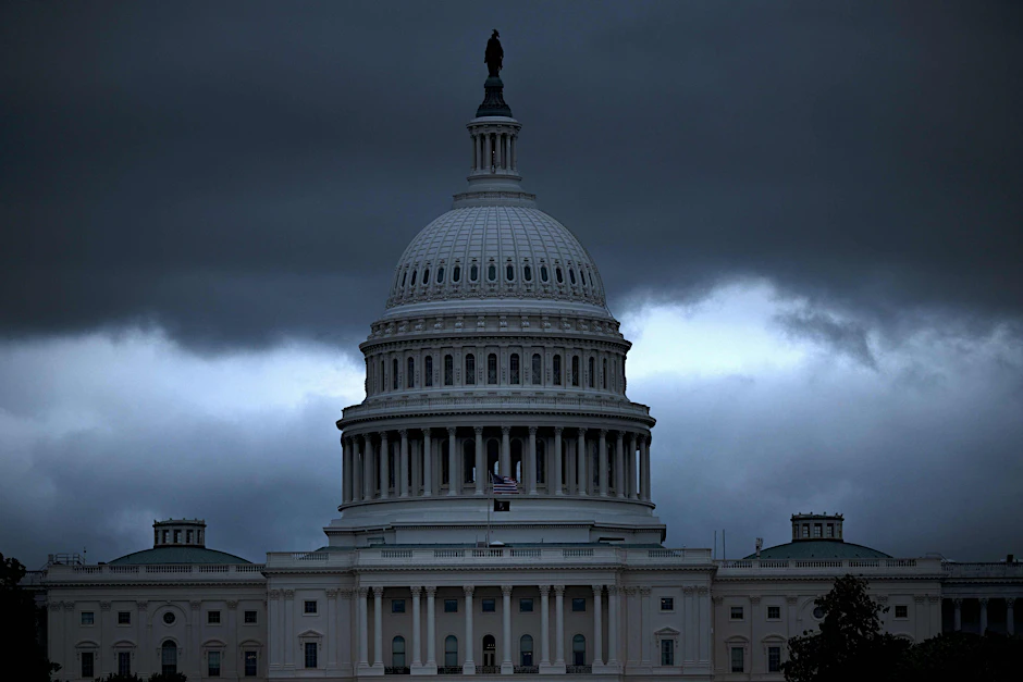 Das US-Kapitol im Regen. Der Shutdown in den USA hat Rekordlänge erreicht.