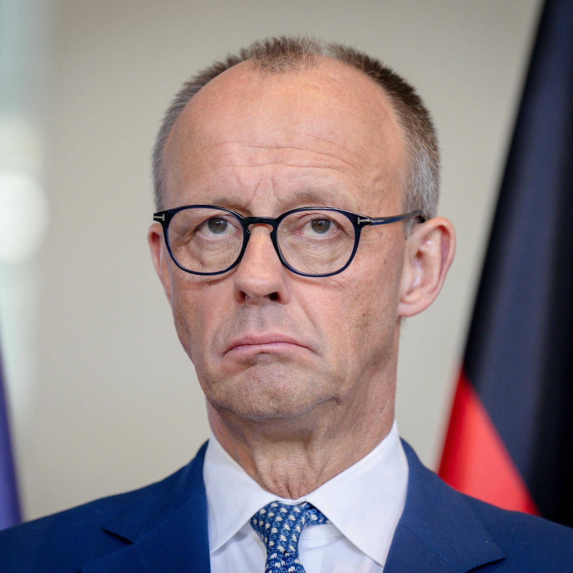 Kanonen oder Butter: Wie kommt Deutschland aus der Krise?