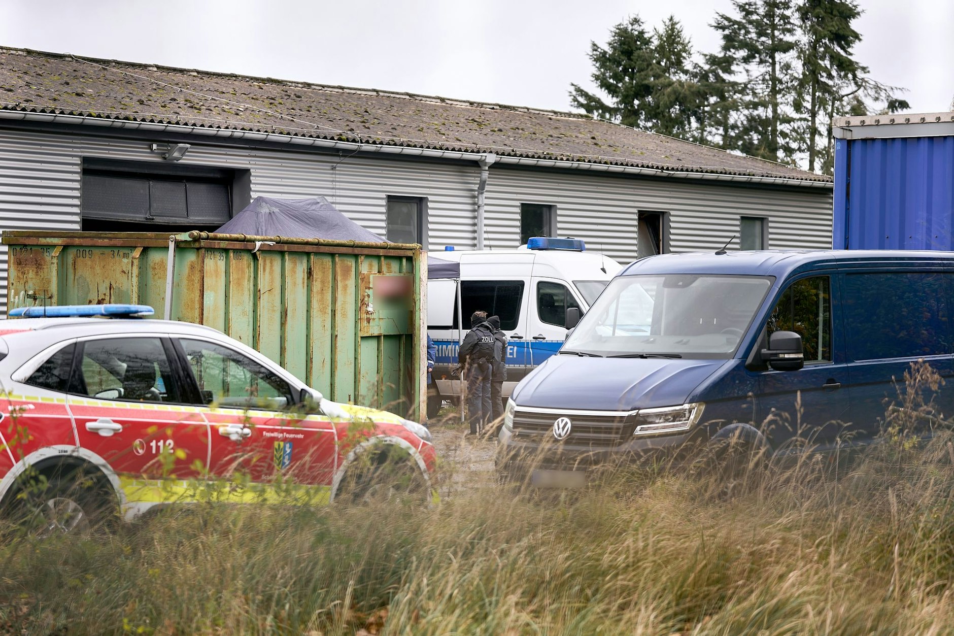 Die alte Lagerhalle am Stadtrand von Nauen sieht unauffällig aus. Doch hier haben sich rund 400 Kilogramm Amphetamine verborgen.