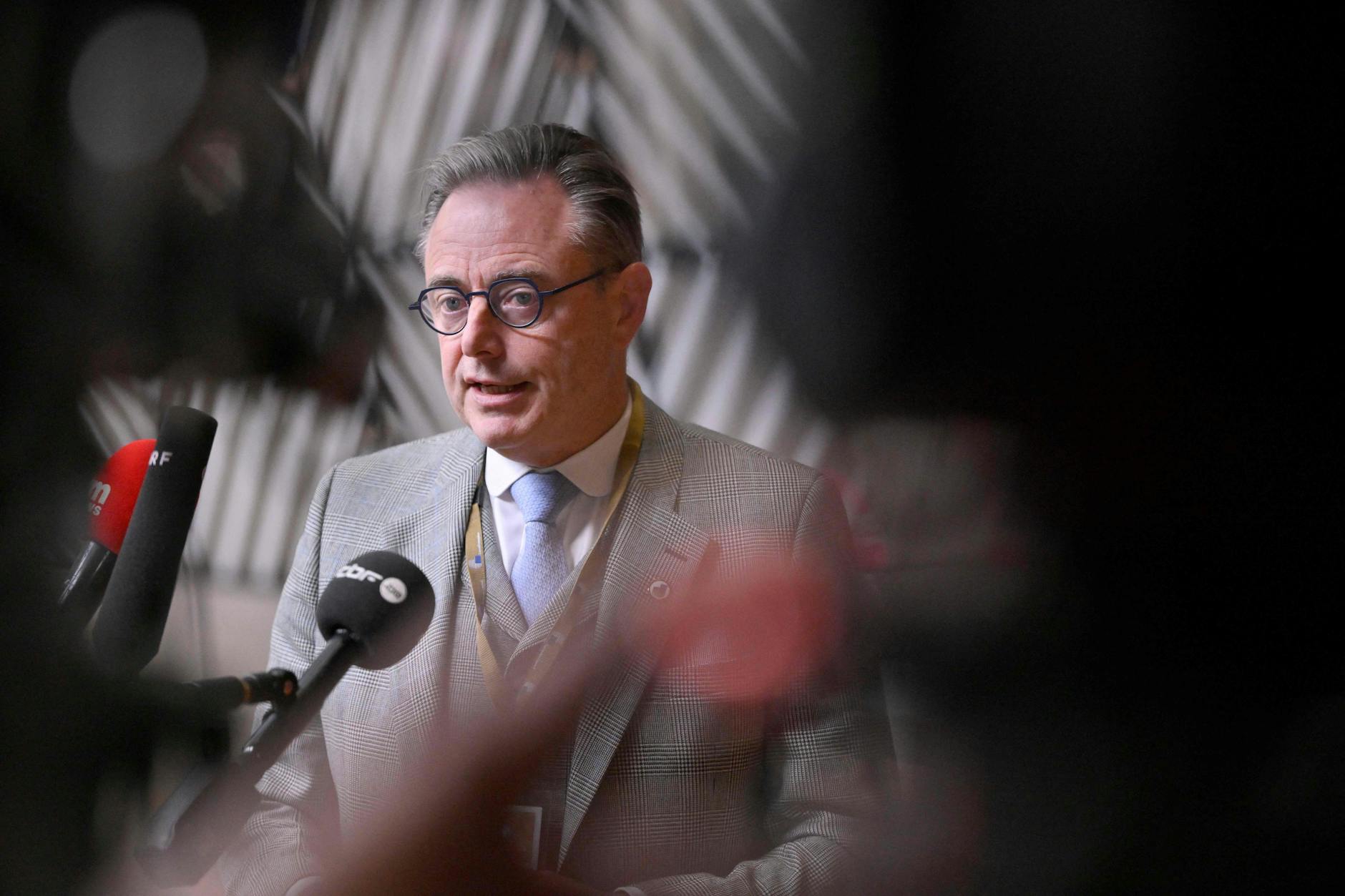 Belgiens Premierminister Bart De Wever. Er hat wegen der Drohnenvorfälle eine Sitzung des Nationales Sicherheitsrats einberufen.