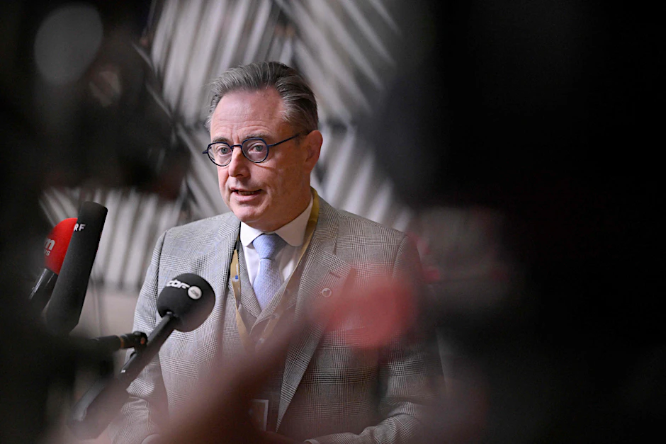 Belgiens Premierminister Bart De Wever. Er hat wegen der Drohnenvorfälle eine Sitzung des Nationales Sicherheitsrats einberufen.