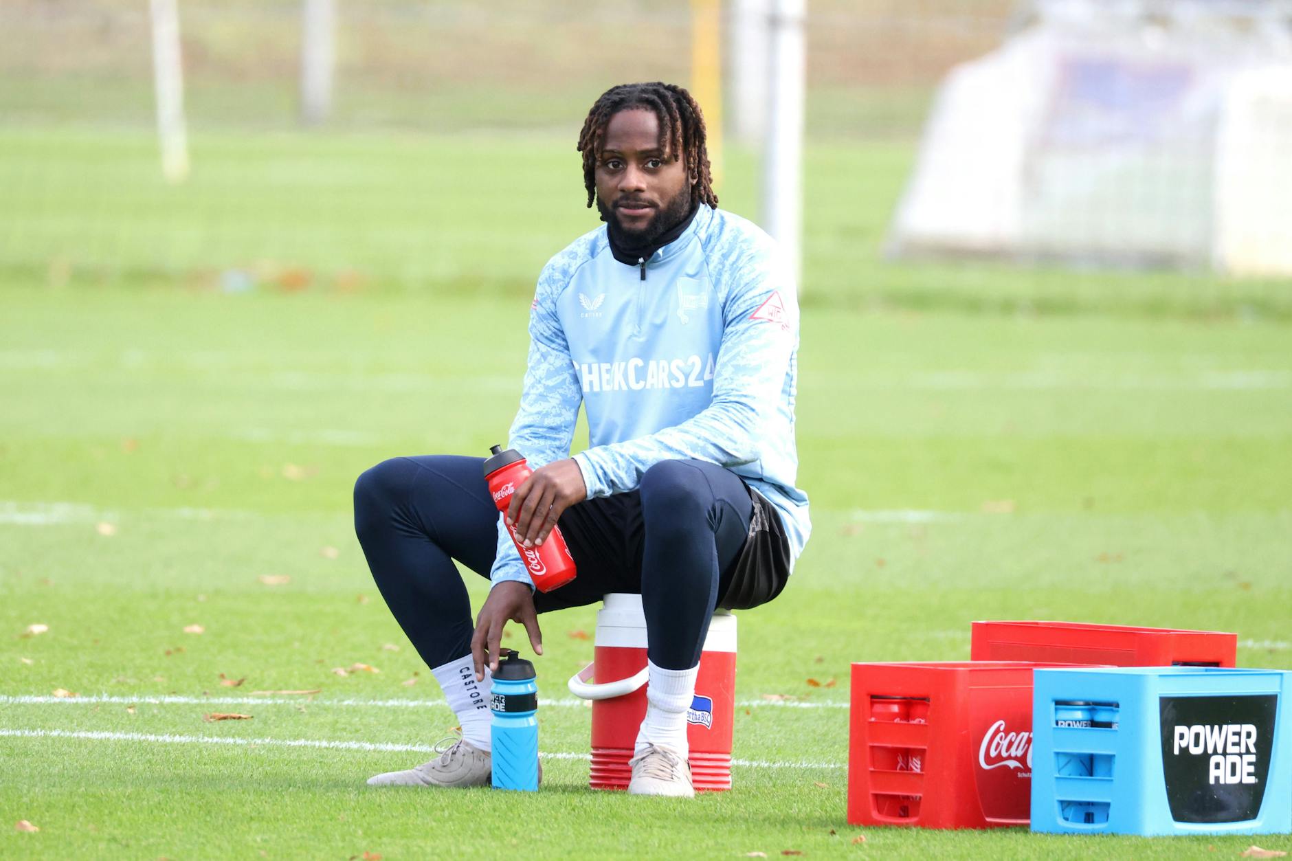 Deyo Zeefuik meldet sich zurück. Nach seiner Knöchelverletzung trainiert er wieder bei Hertha BSC.