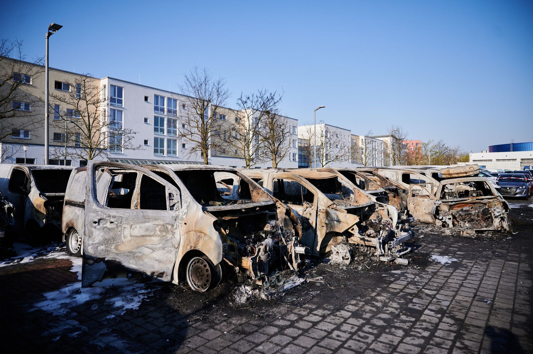 Image - Explosionsgefahr bei Elektroautos: Jetzt ruft Opel-Mutter 375.000 Jeeps zurück