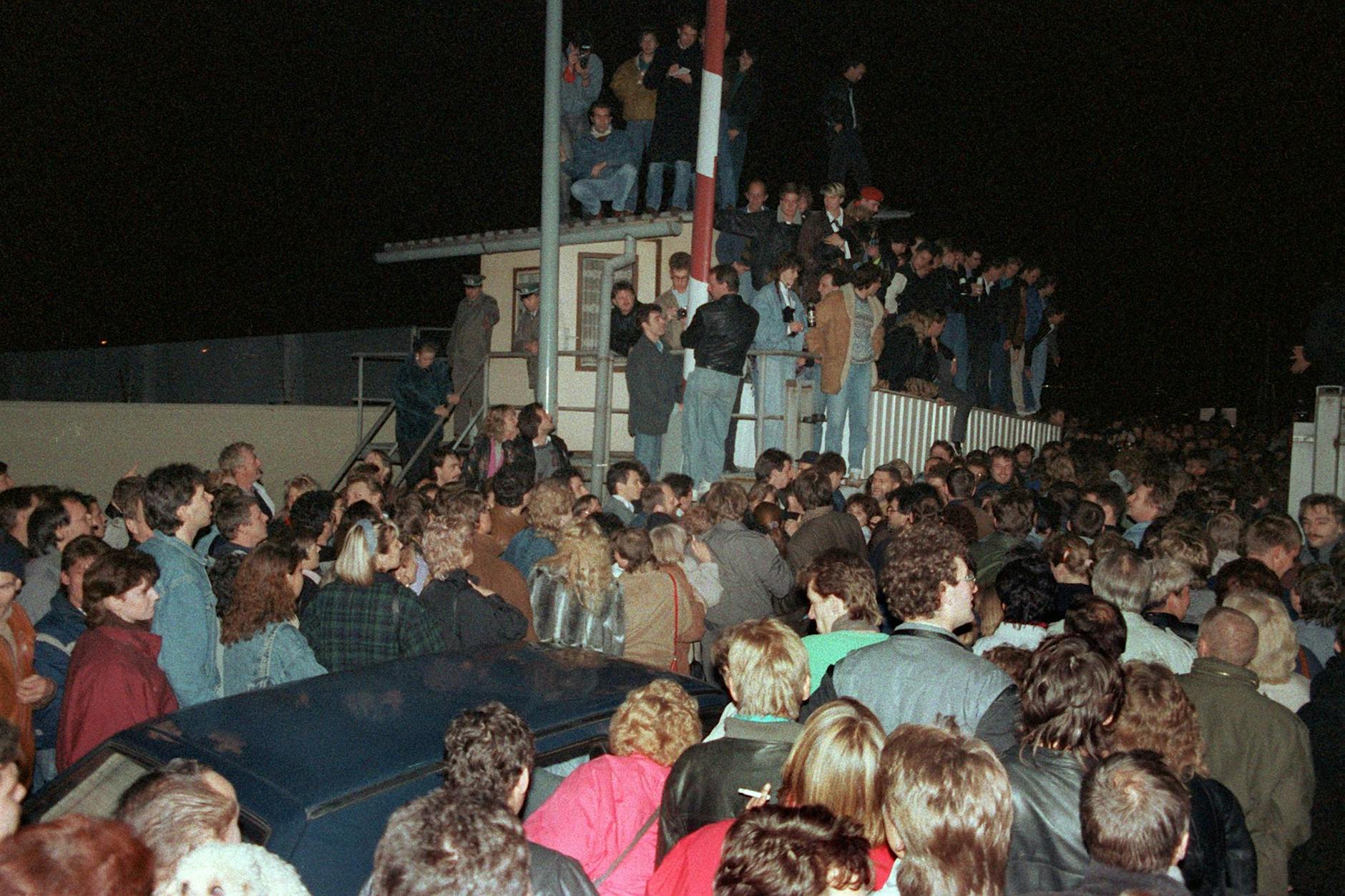 DDR im Positiv-Trend: Bereuen wir schon den Mauerfall?