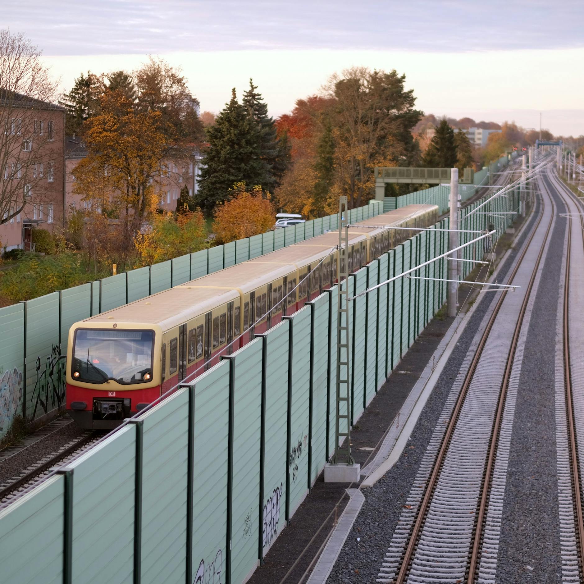 Image - Start der Dresdner Bahn in Berlin steht bevor: Bald fährt erstmals ein ICE durch Lichtenrade