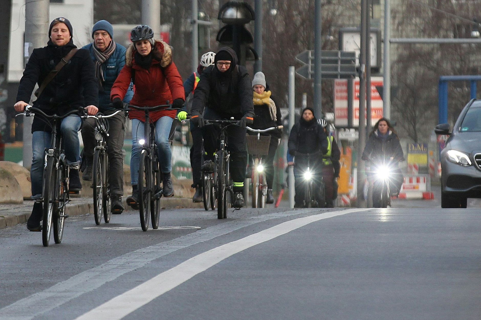 Kein Spaß: Radverkehr auf der Jannowitzbrücke in Mitte