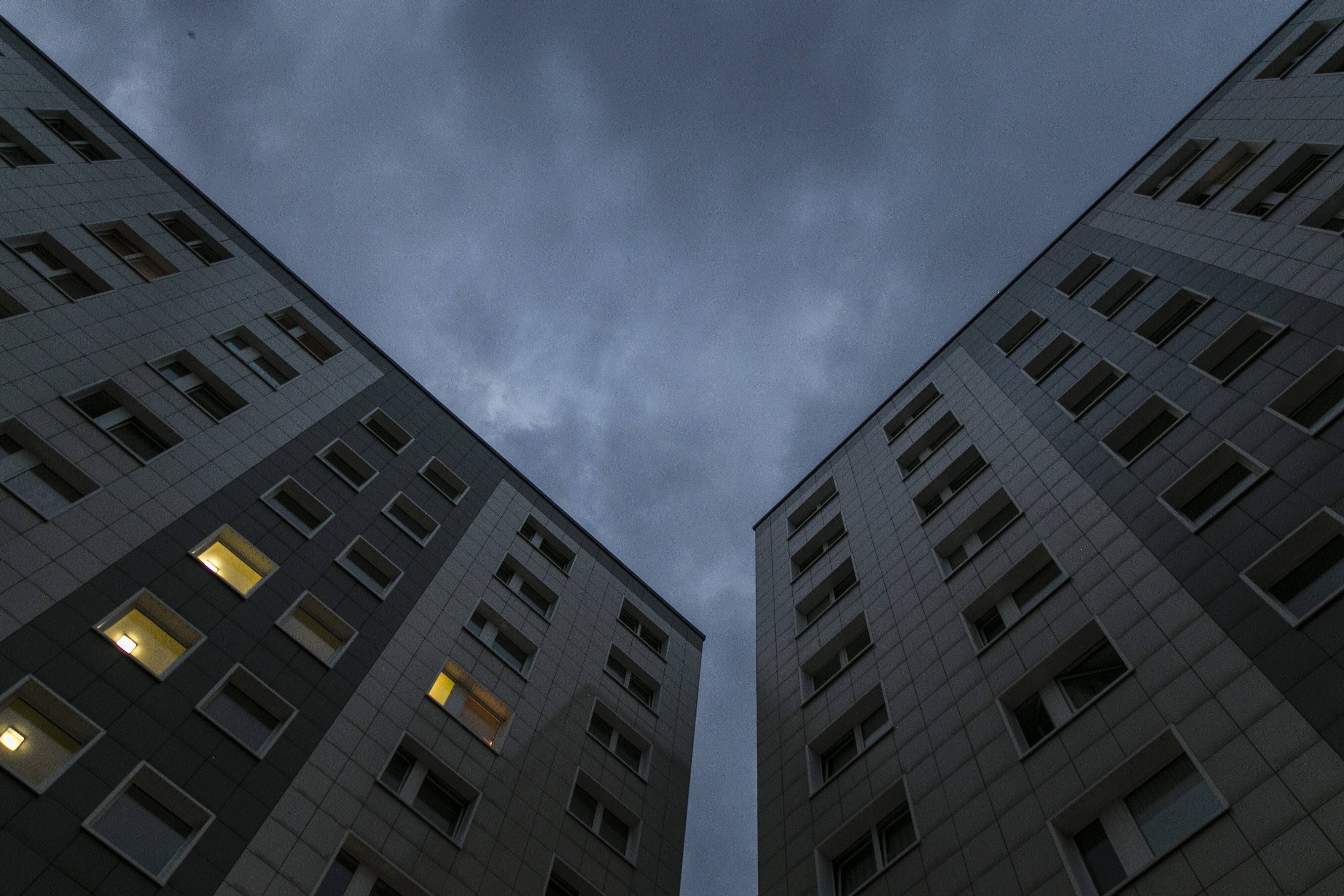 Graue Fassaden, leere Blicke – warum der Winter in Berlin so schwer auszuhalten ist