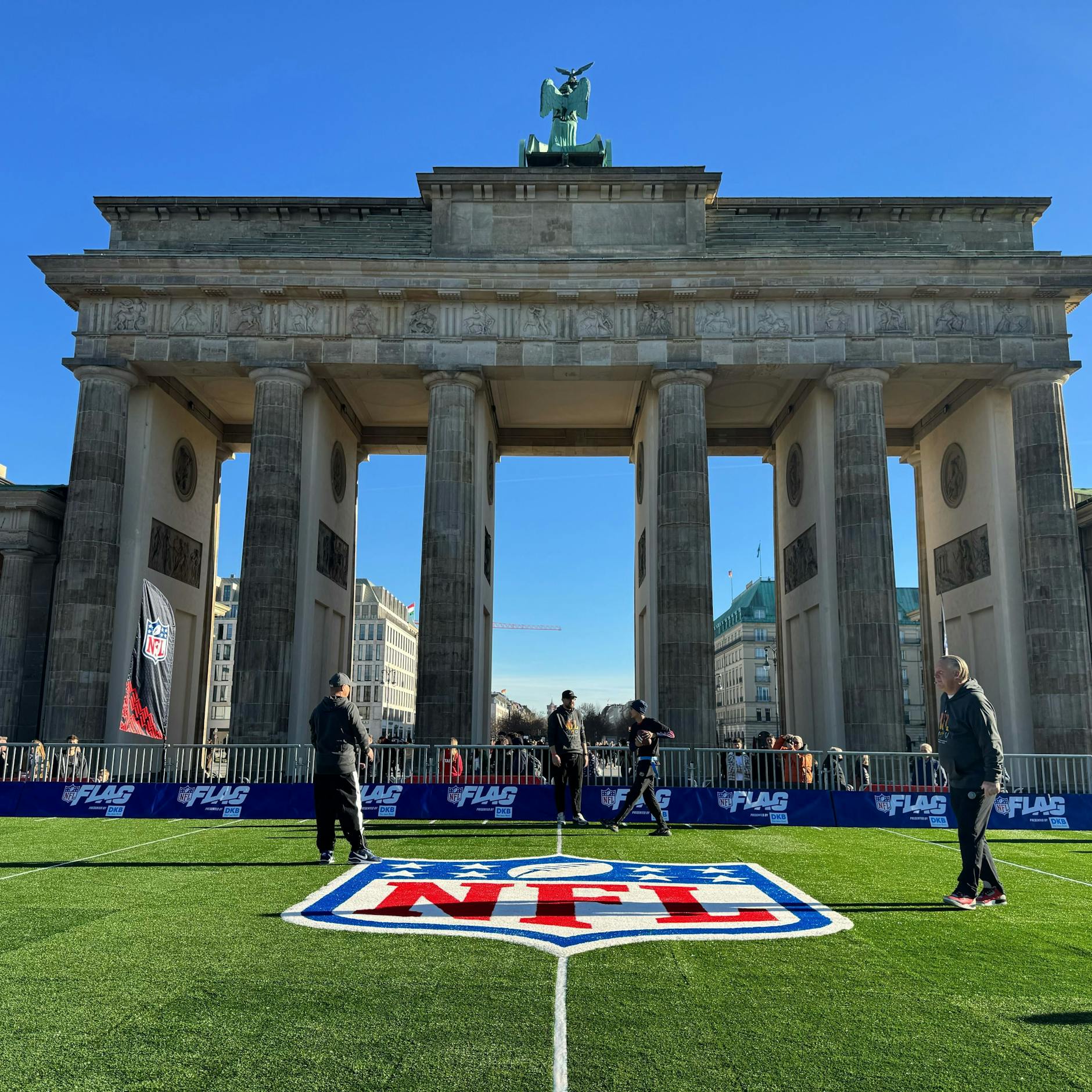 Image - Berlin im NFL-Fieber mit Partys und Souvenirs: Preispolitik stößt bei vielen Berlinern auf Unverständnis
