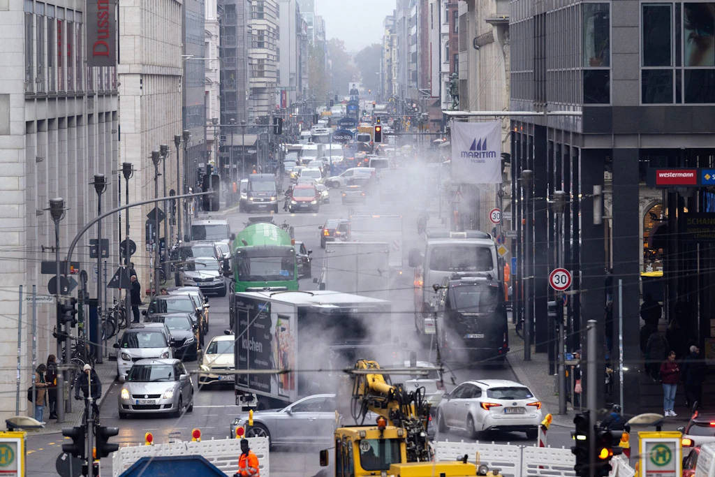 Berlins Straßen sind ständig verstopft. Die Initiatoren des Volksbegehrens wollen mit reduziertem Verkehr für mehr Lebensqualität sorgen.