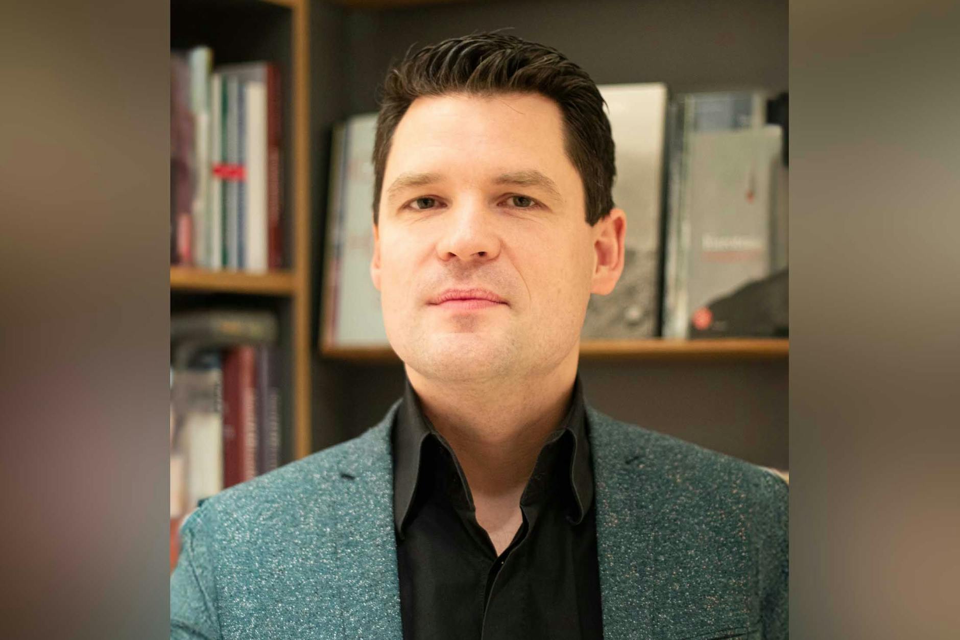 Felix Palent leitet seit 2021 die Buchhandlung in der Knesebeckstraße 11 in Charlottenburg.