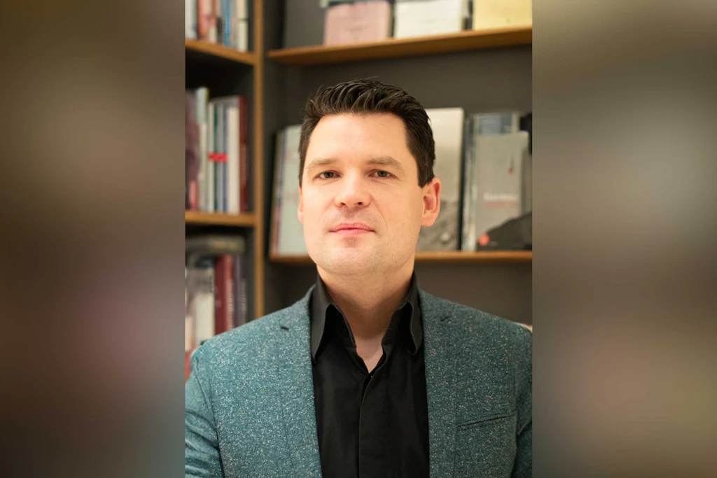 Felix Palent leitet seit 2021 die Buchhandlung in der Knesebeckstraße 11 in Charlottenburg.