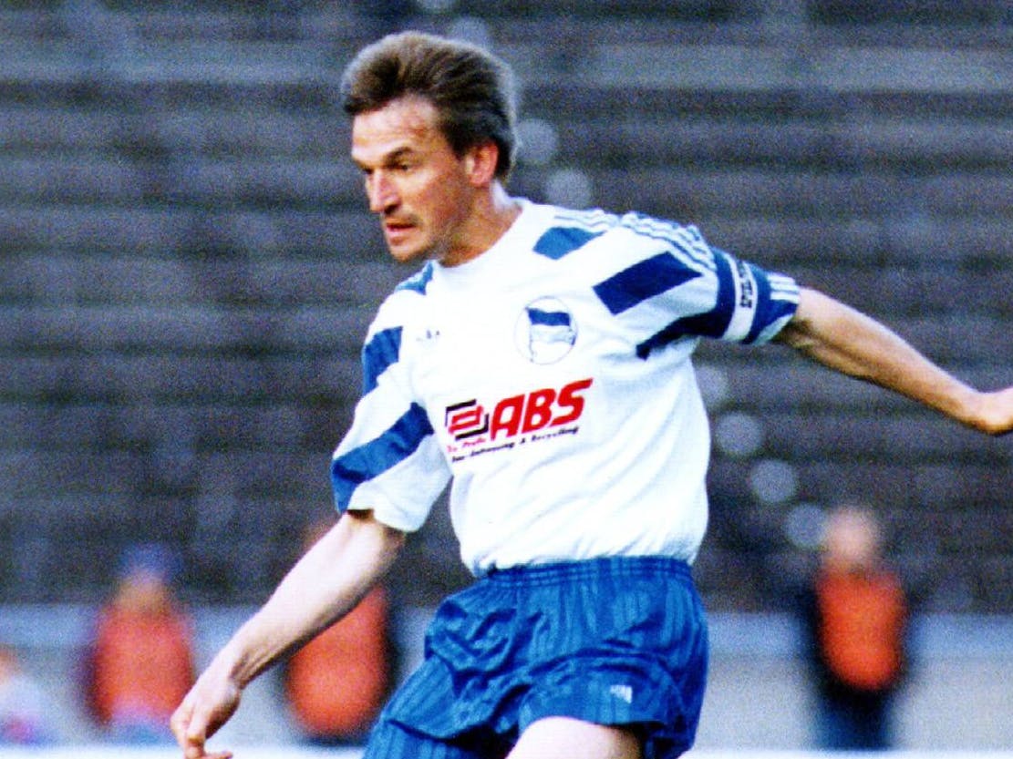 Der ehemalige Hertha-Kapitän Frank "Wuschi" Rohde machte 1993 ein fatales Eigentor. Die Sportschau ließ es zum Tor des Onats wählen.