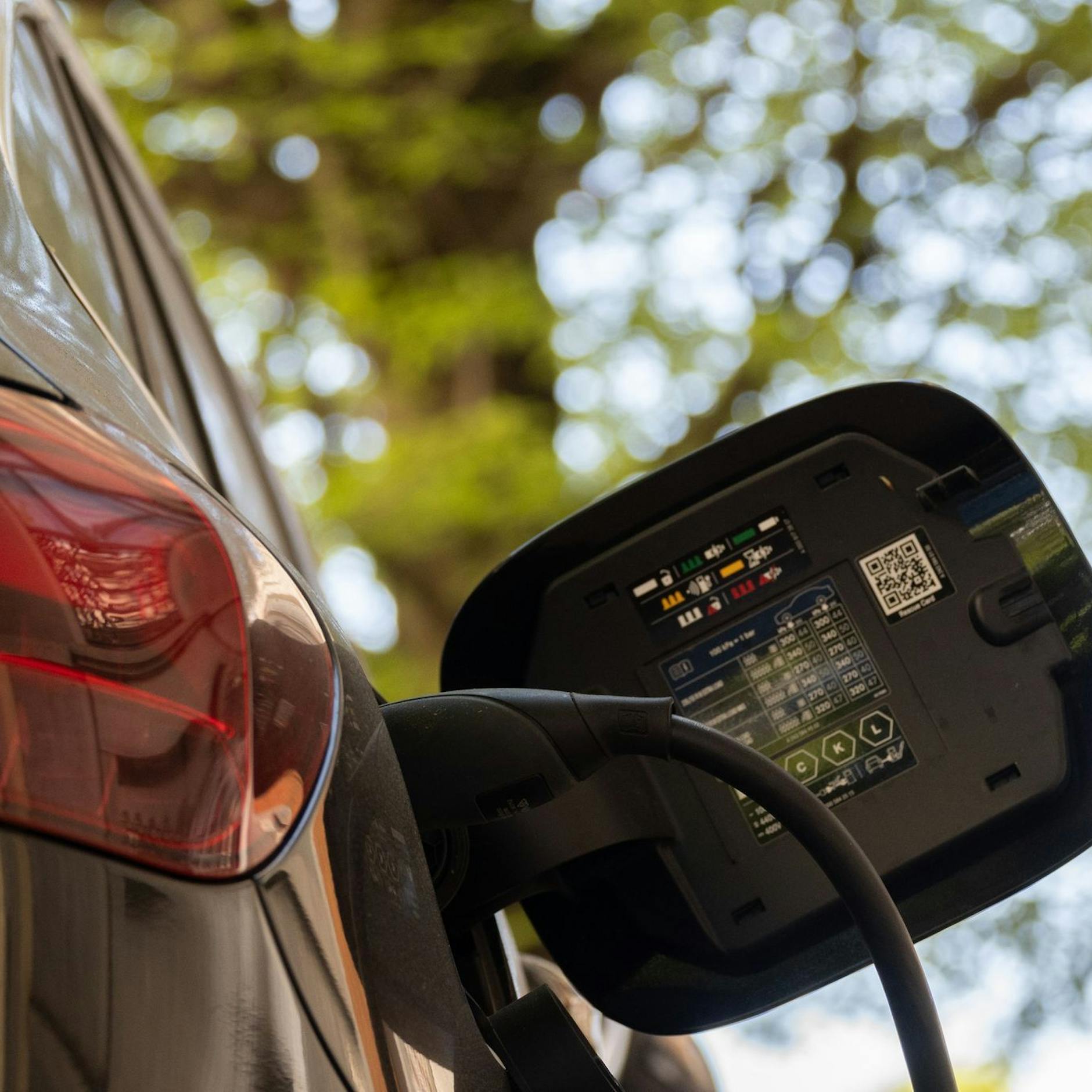 Image - Großbritannien erwägt neue Steuer für E-Autos: „Gerechteres System für alle Autofahrer“