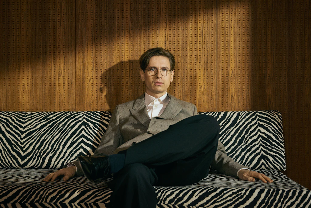 Der Pianist Víkingur Ólafsson ist kurzfristig für Daniil Trifonov bei den Berliner Philharmonikern eingesprungen.