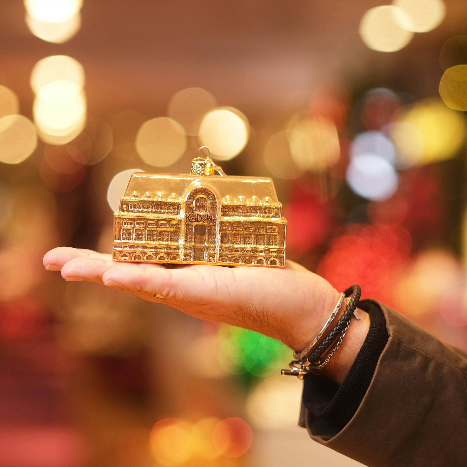 Image - Shoppen bis zum Umfallen: Der Luxustempel KaDeWe öffnet am Sonntag seine Türen