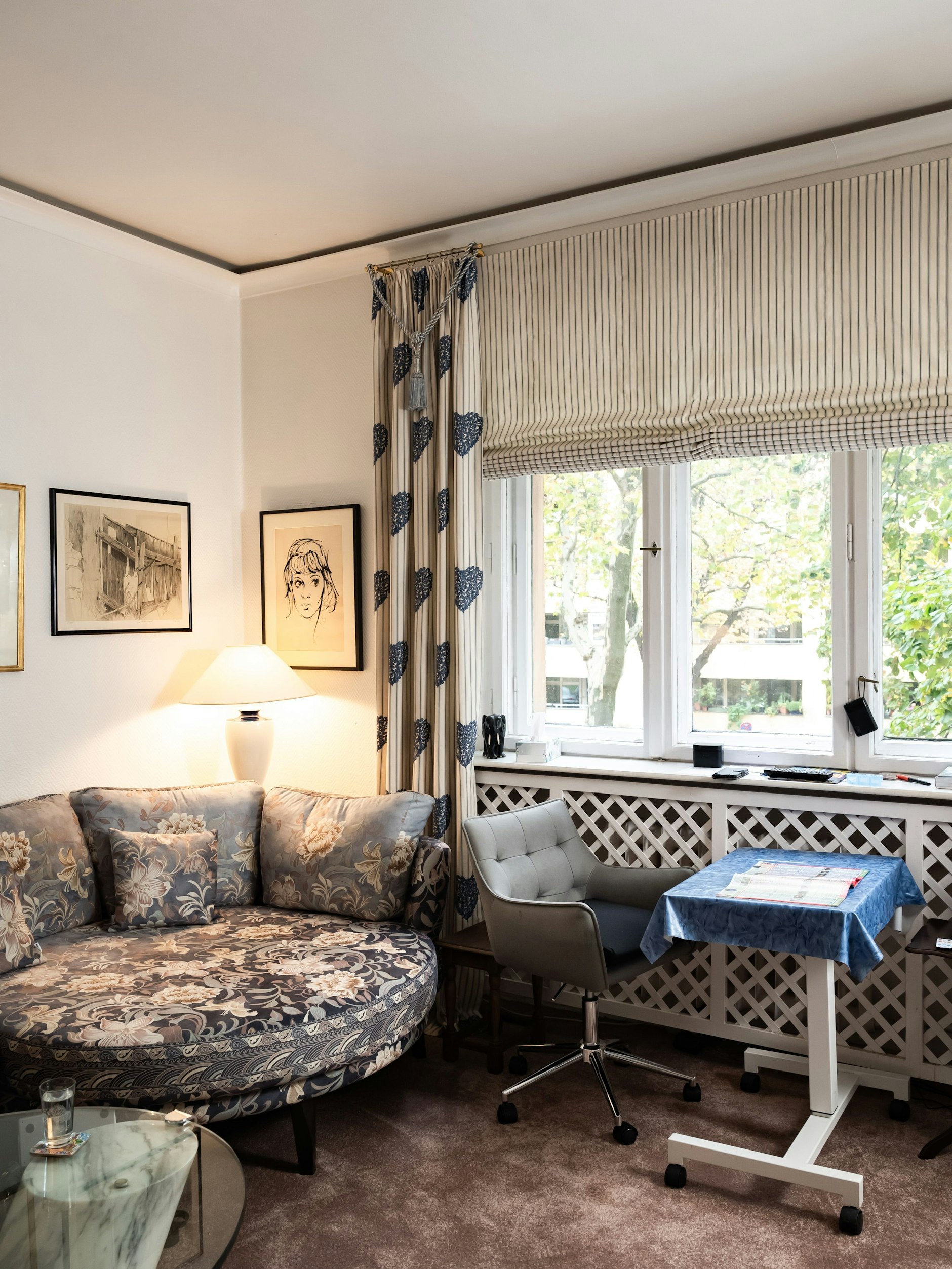 Zuletzt verließ Anita Kupsch kaum noch ihre Wohnung. Dann saß sie auf einem Stuhl am Fenster im Wohnzimmer und malte.