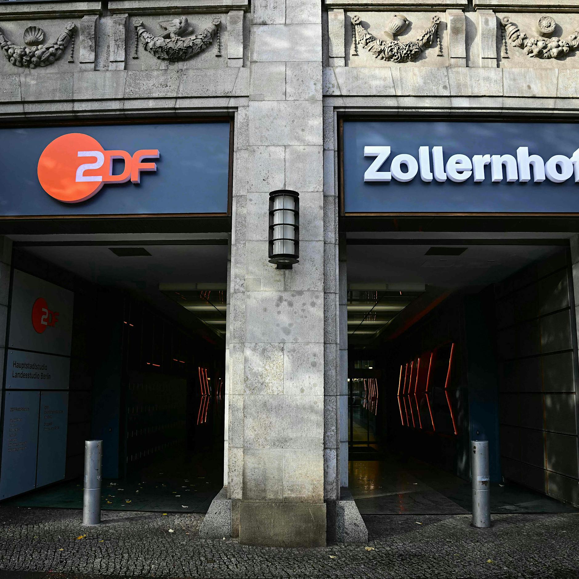 Palästina-Aktivisten besetzen gerade das ZDF-Hauptstadtstudio!