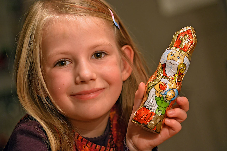 Sie bringen Kinderaugen zum Strahlen - doch Schokoladen-Weihnachtsmänner sind für alle Eltern ein teurer Spaß geworden.