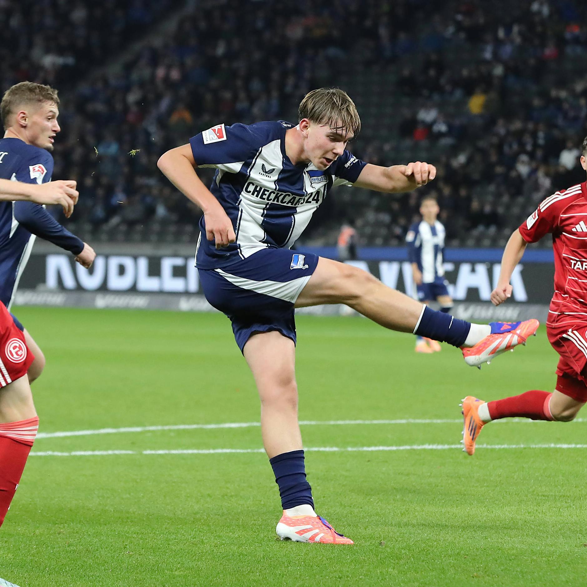 Generationenkampf bei Hertha: Wunderkind Eichhorn (16), seine Konkurrenten sind doppelt so alt