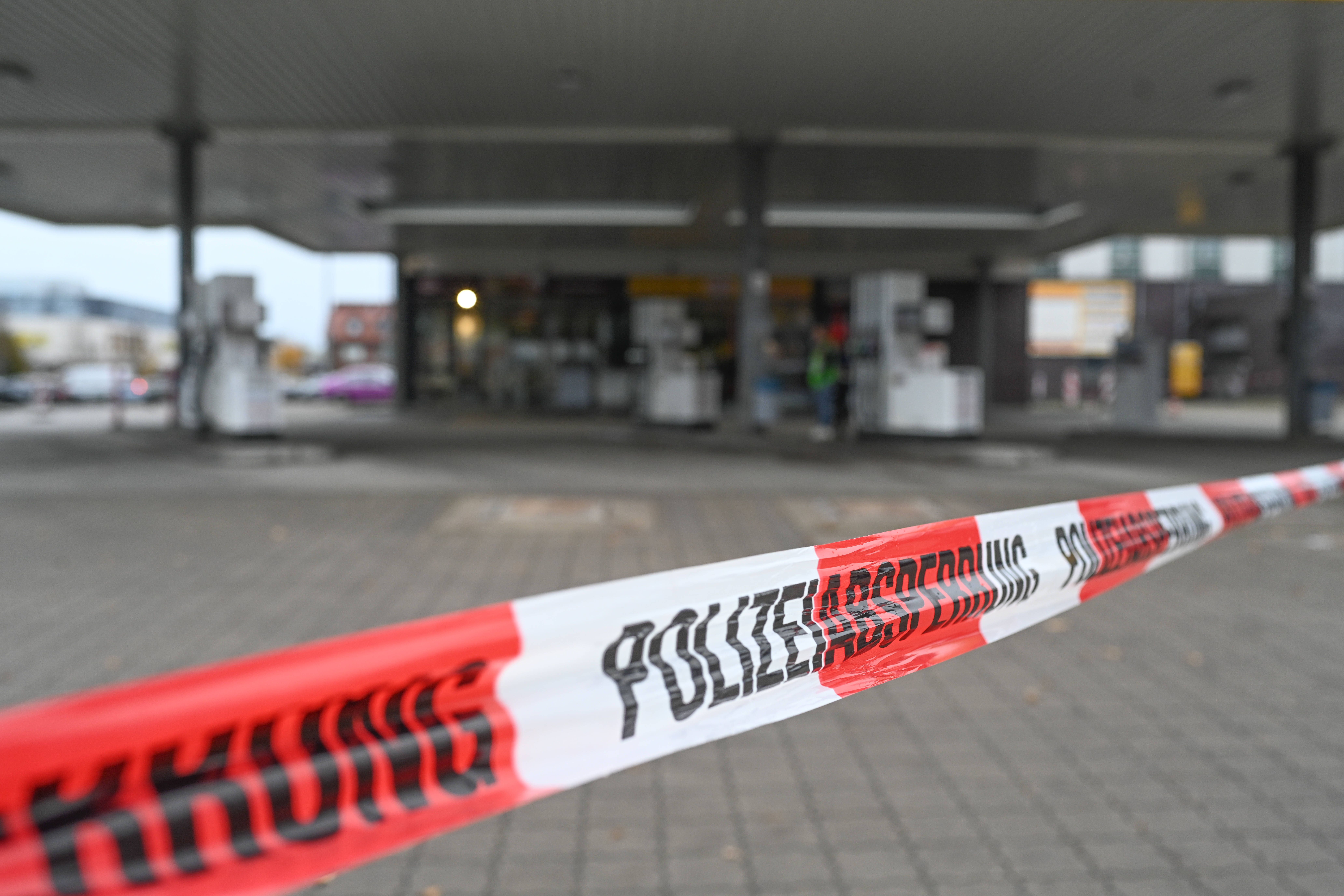 Angriff an Berliner Tankstelle: Mann wollte Menschen anzünden!