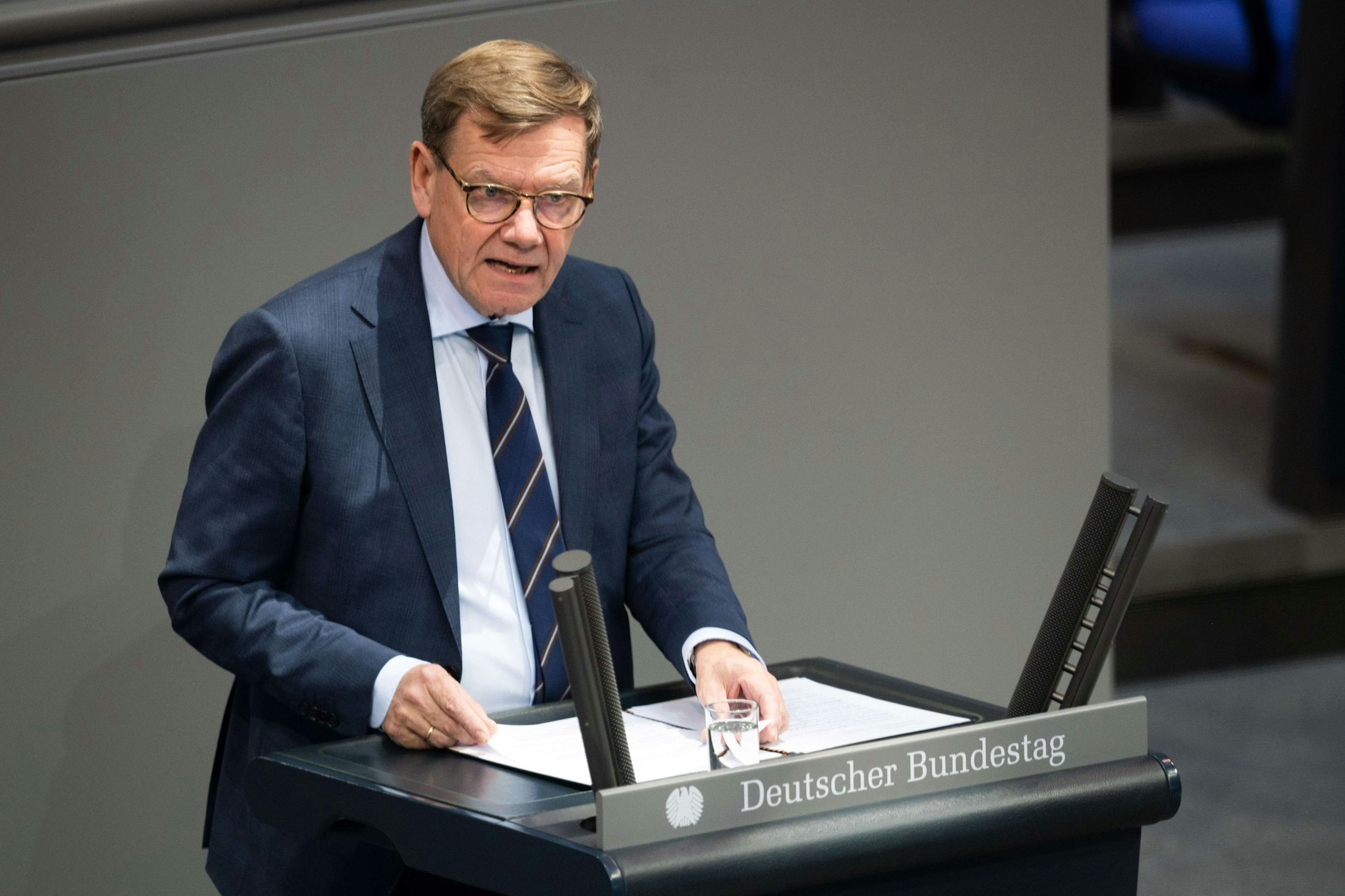 Defekt am Regierungsflieger: Wadephul startet mit Linienflieger nach Südamerika