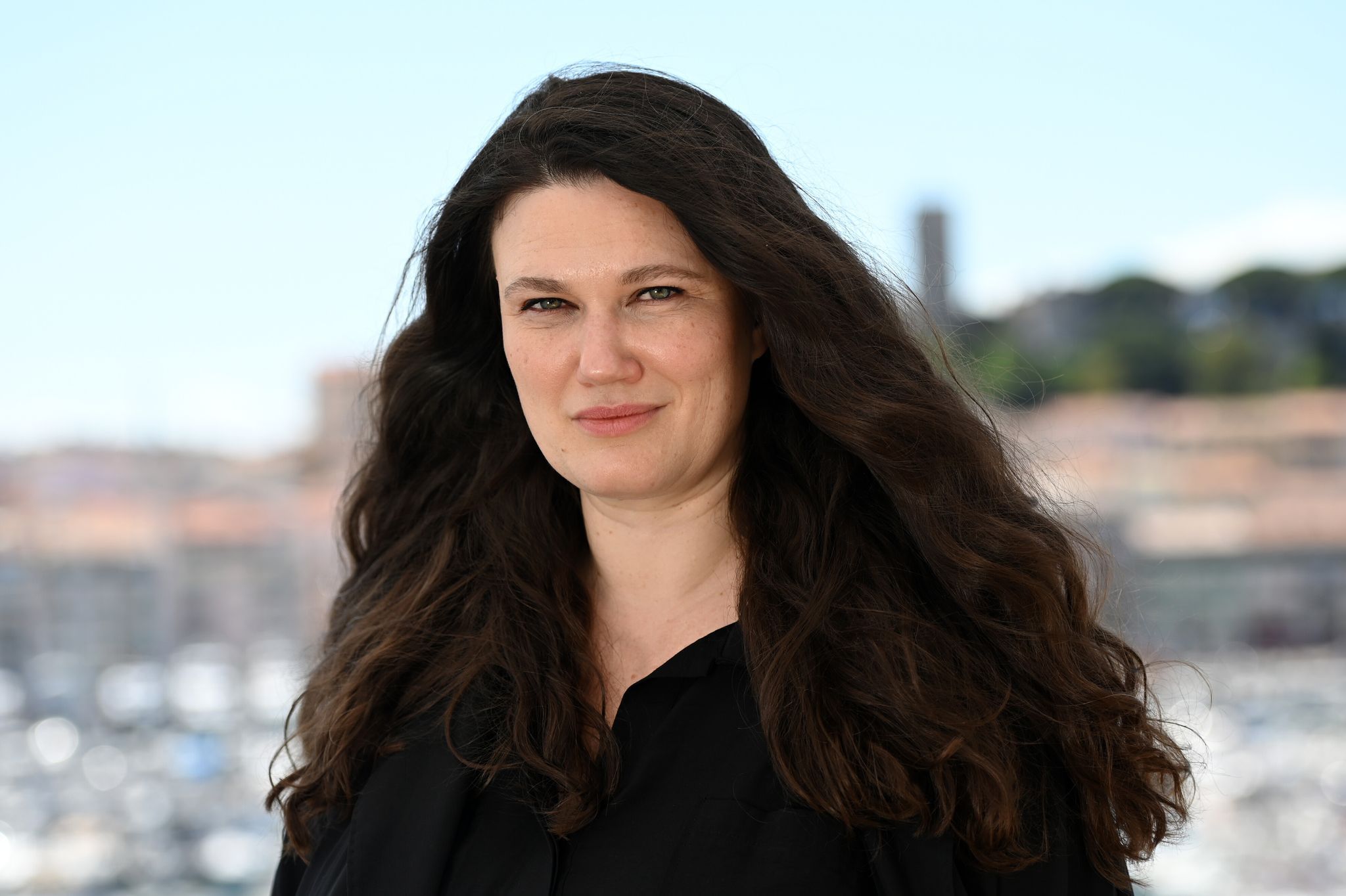 Ehrung für Mascha Schilinski: „In die Sonne schauen“ gewinnt Filmpreis