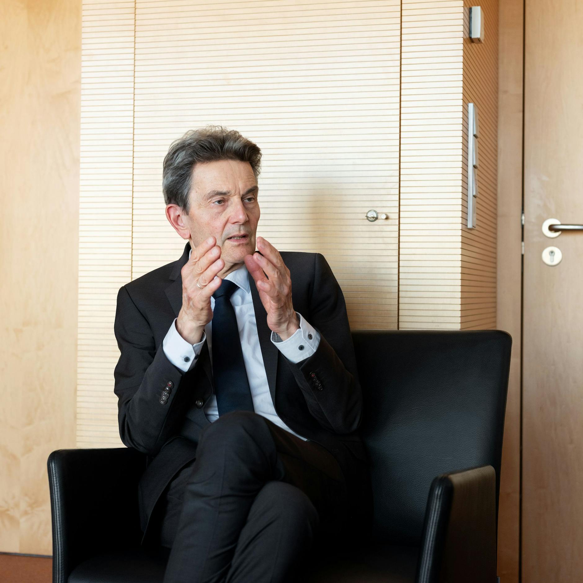 Image - Rolf Mützenich: „Menschen wollen mehr über die Ursachen von Kriegen erfahren“