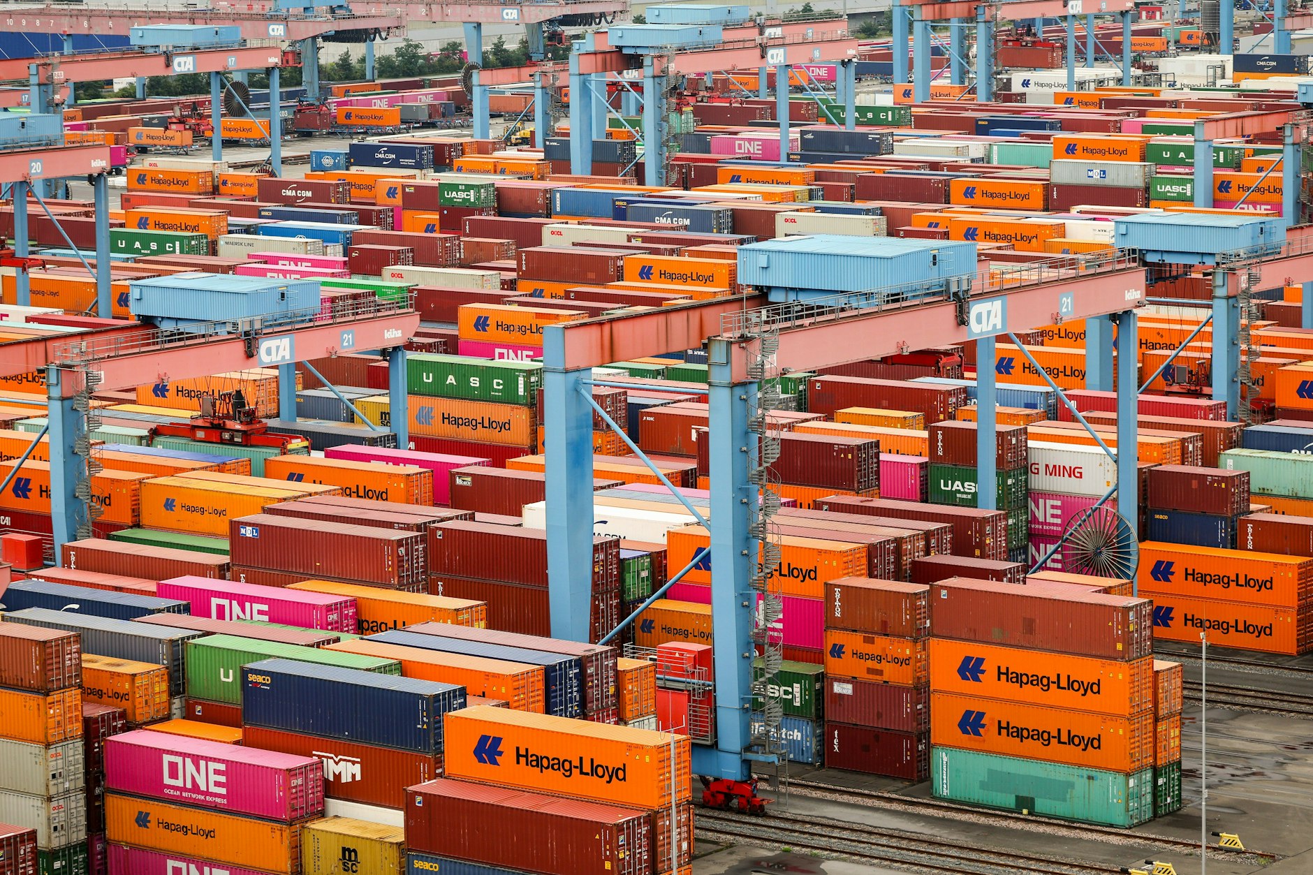 Die Bundesregierung will chinesische Investitionen und Investitionsmöglichkeiten in die kritische Infrastruktur in Deutschland überprüfen.