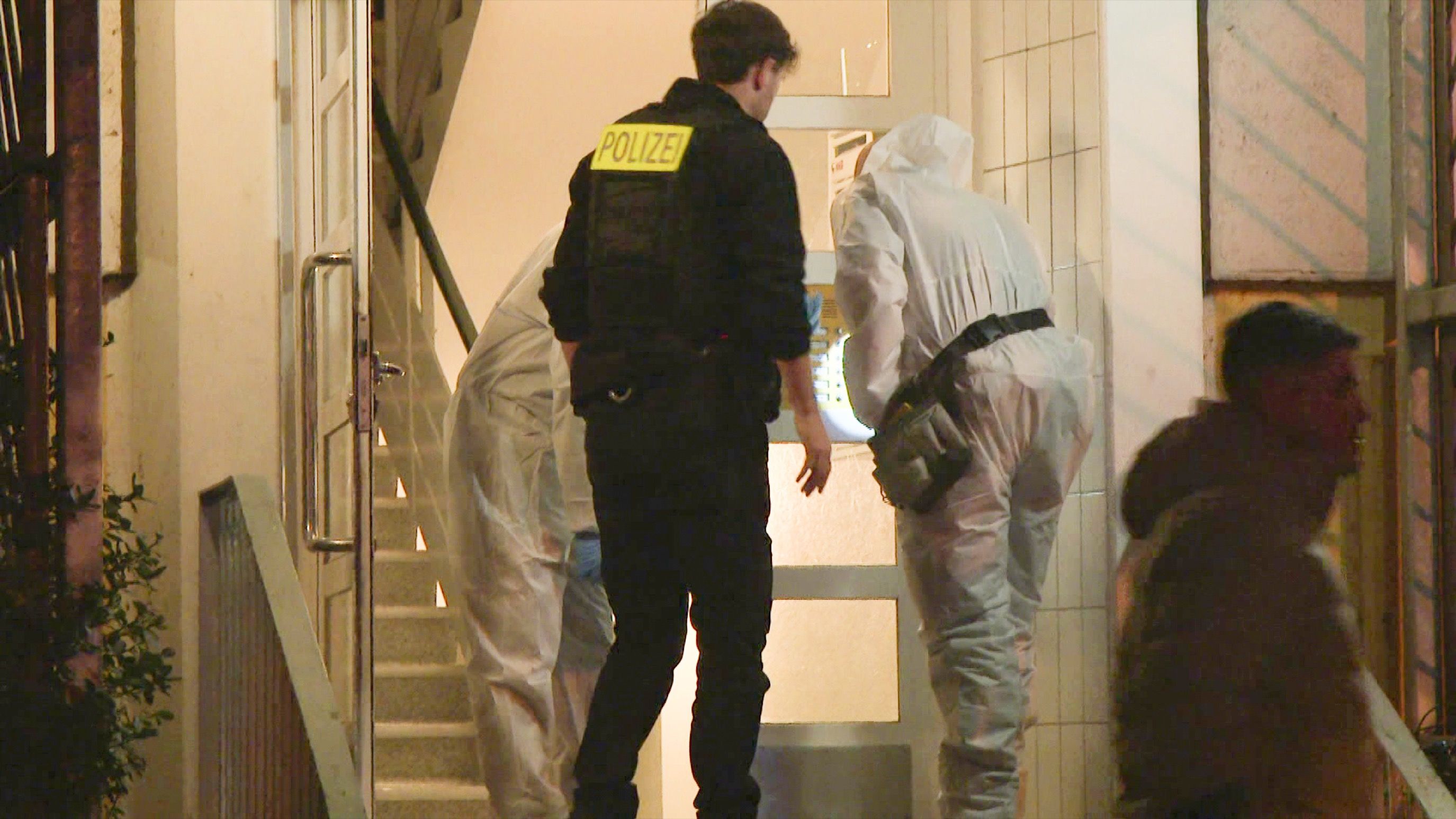 Hellersdorf: 17-Jährige von mehreren Männern vergewaltigt