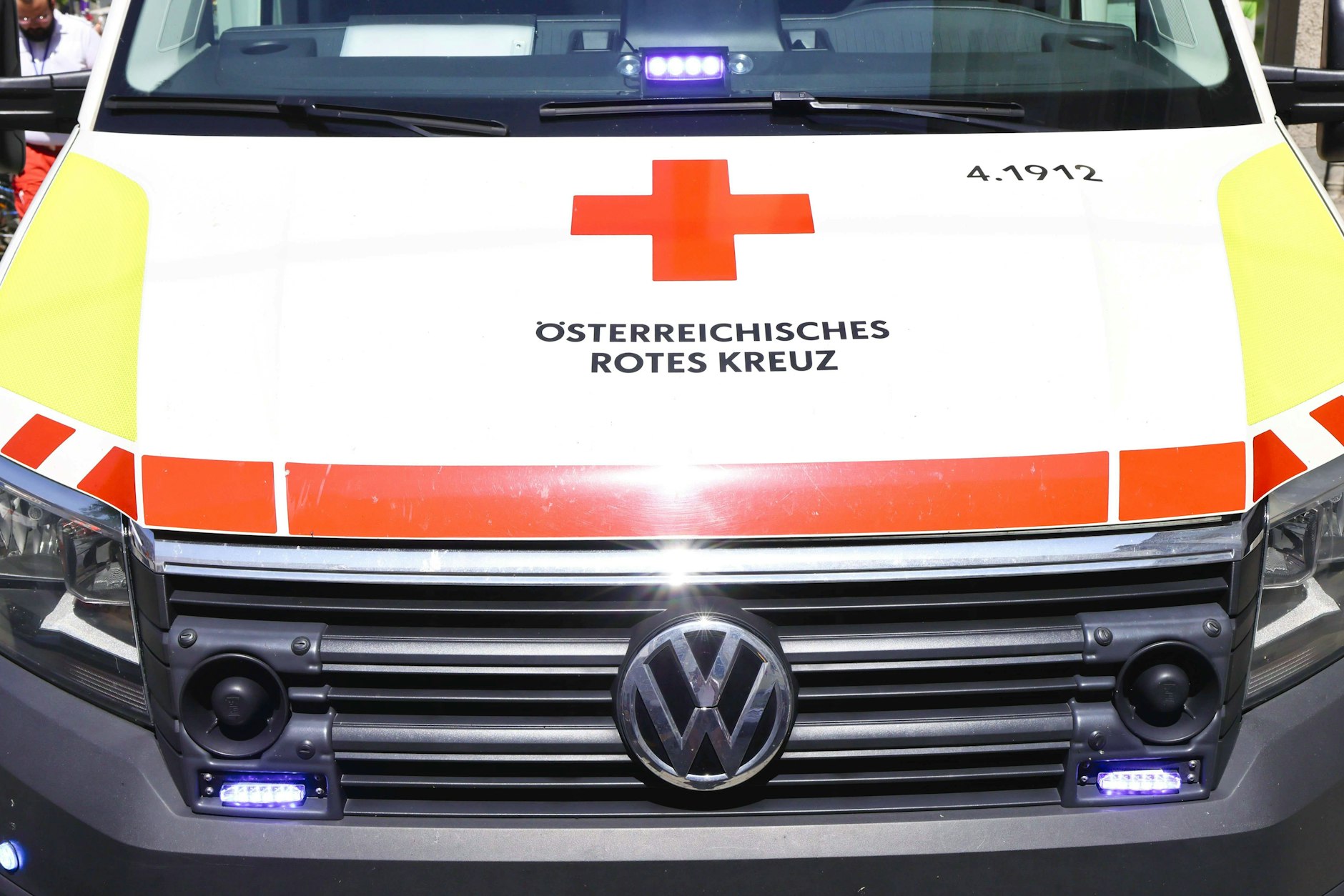 Mutter überfährt aus Versehen ihre kleine Tochter (1) – tot