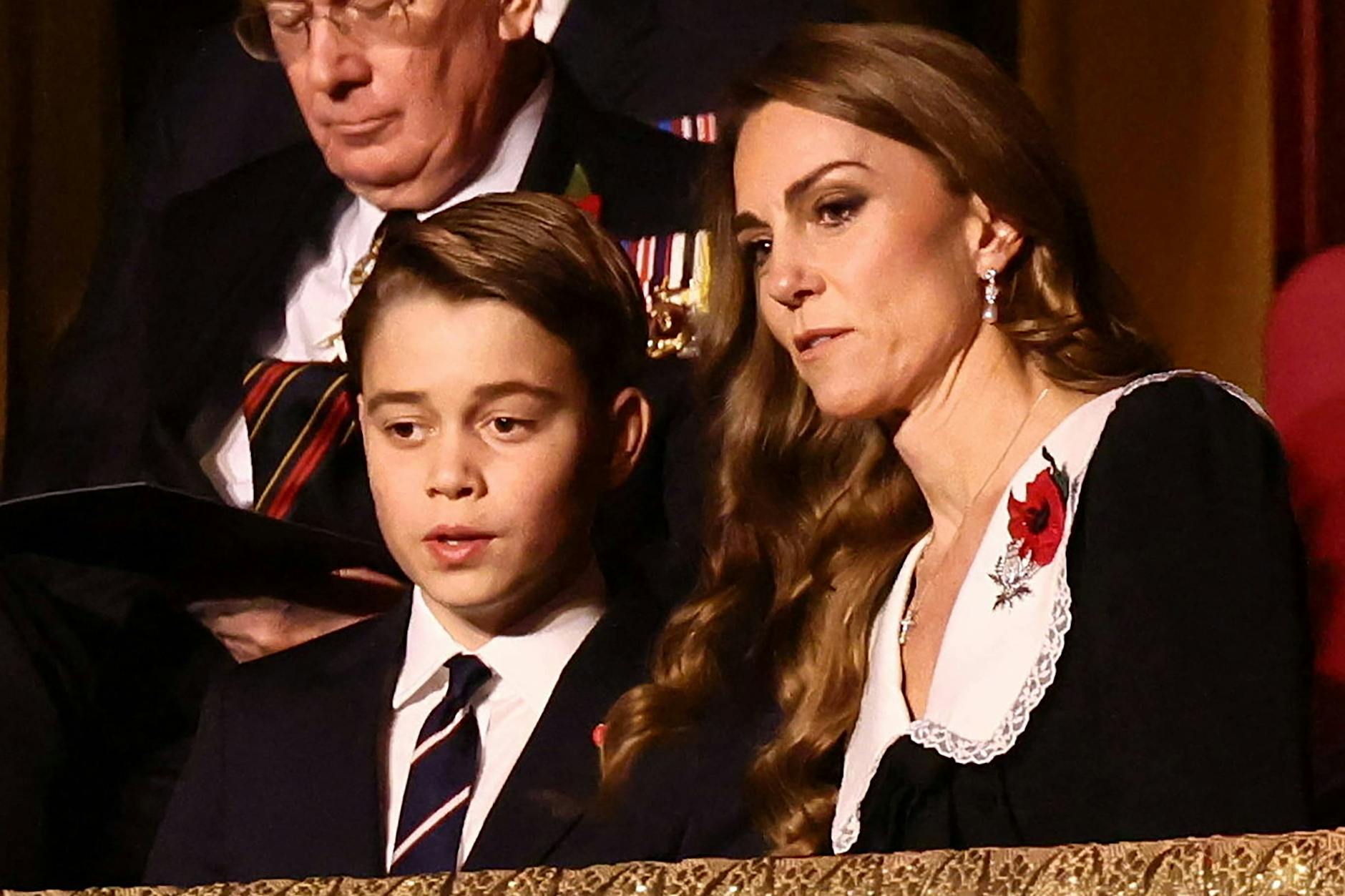 George vertritt Papa William: Kleiner Prinz ganz groß an der Seite von Mama Kate