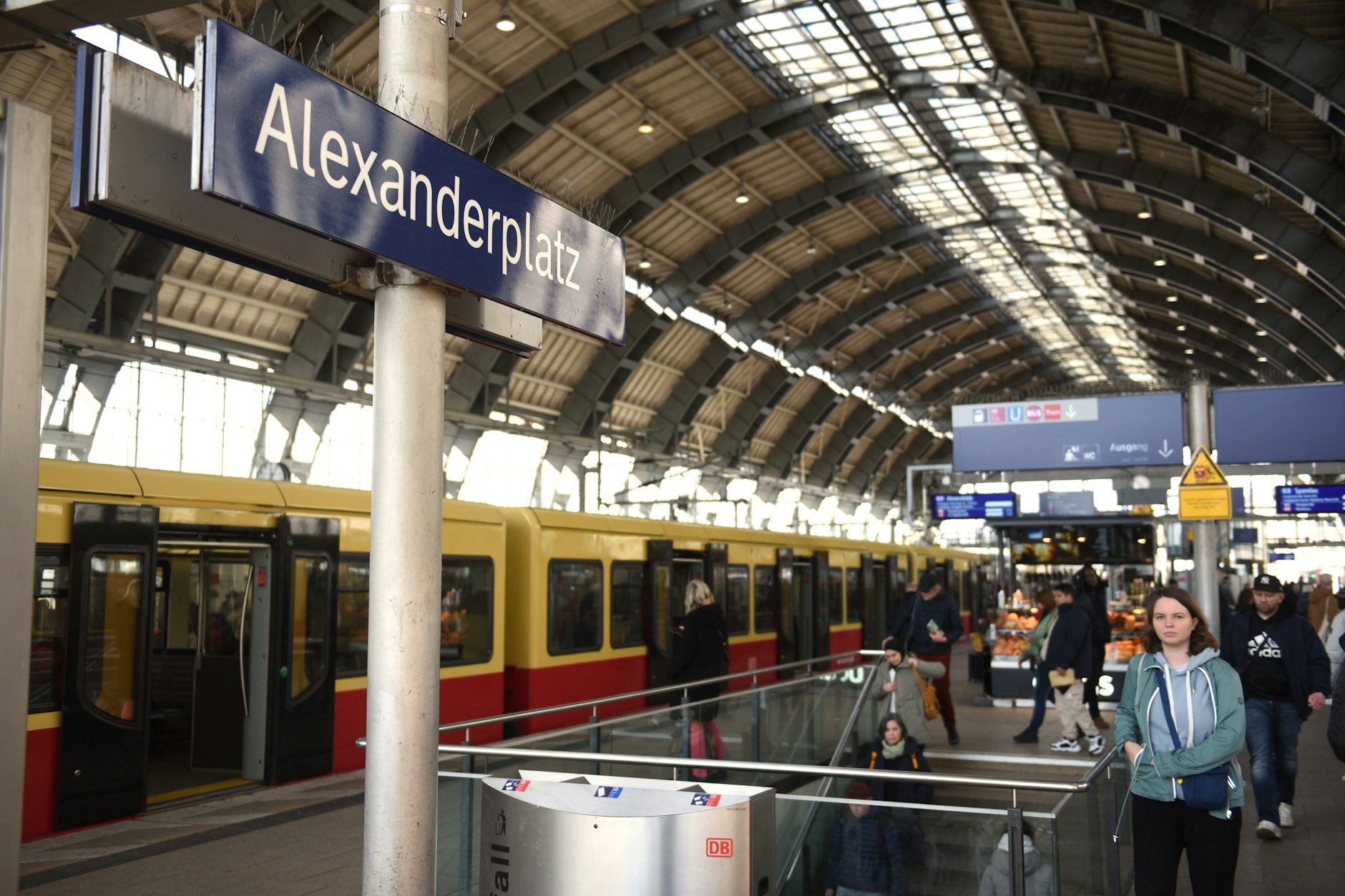 Züge und S-Bahnen sollen während der Sanierung wie gewohnt fahren.