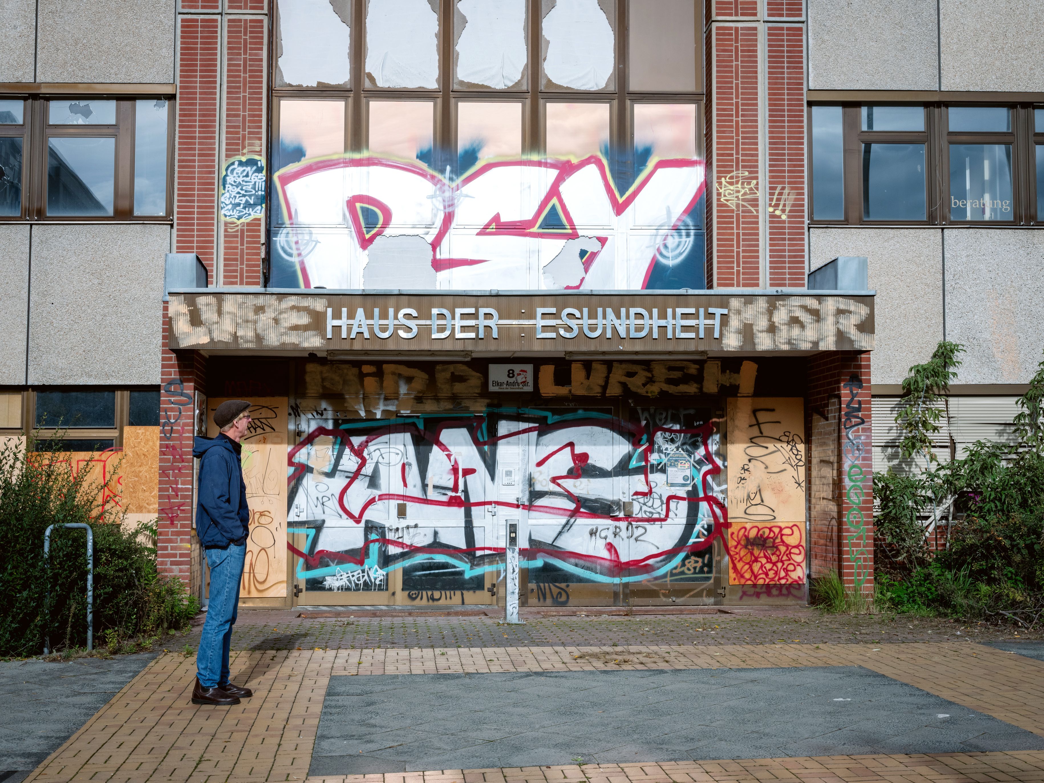 Einstige Poliklinik vergammelt in Hellersdorf: „Das treibt die Bürger zur AfD“