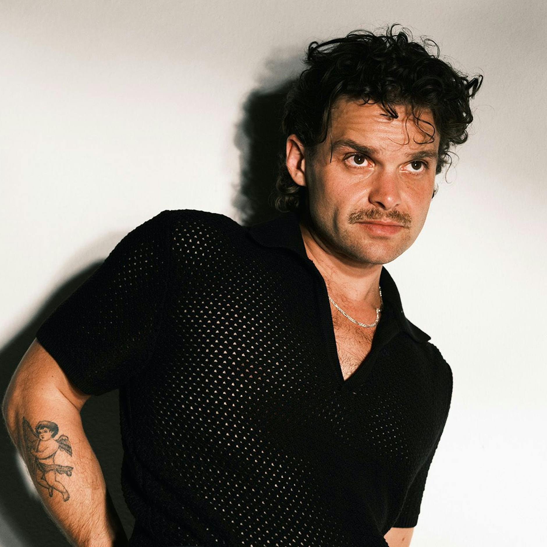 Image - Berliner Liedermacher Tristan Brusch: „Vor ein paar Jahren habe ich gemerkt, ich möchte glücklich sein“