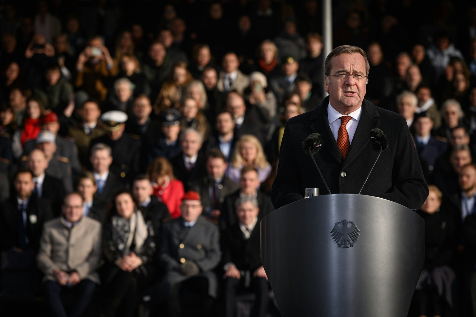 Bundesverteidigungsminister Boris Pistorius (SPD) am Mittwoch anlässlich 70 Jahre Bundeswehr vor dem Bundeskanzleramt in Berlin.