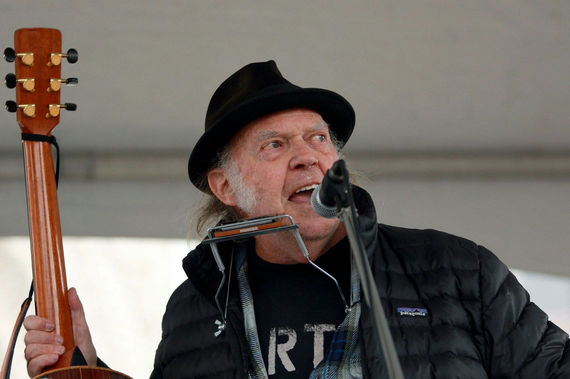 Neil Young wird 80 und denkt noch lange nicht an die Rockerrente.