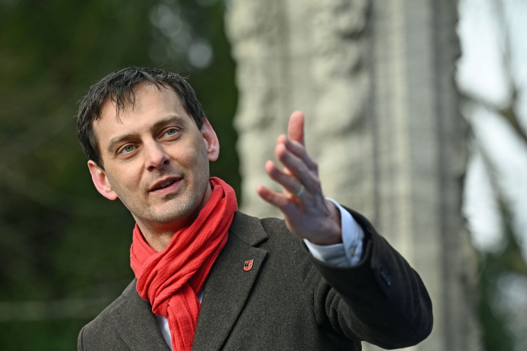 Neuköllner SPD im Konflikt: CDU-Abgeordneter kritisiert Umgang mit Bezirksbürgermeister Hikel