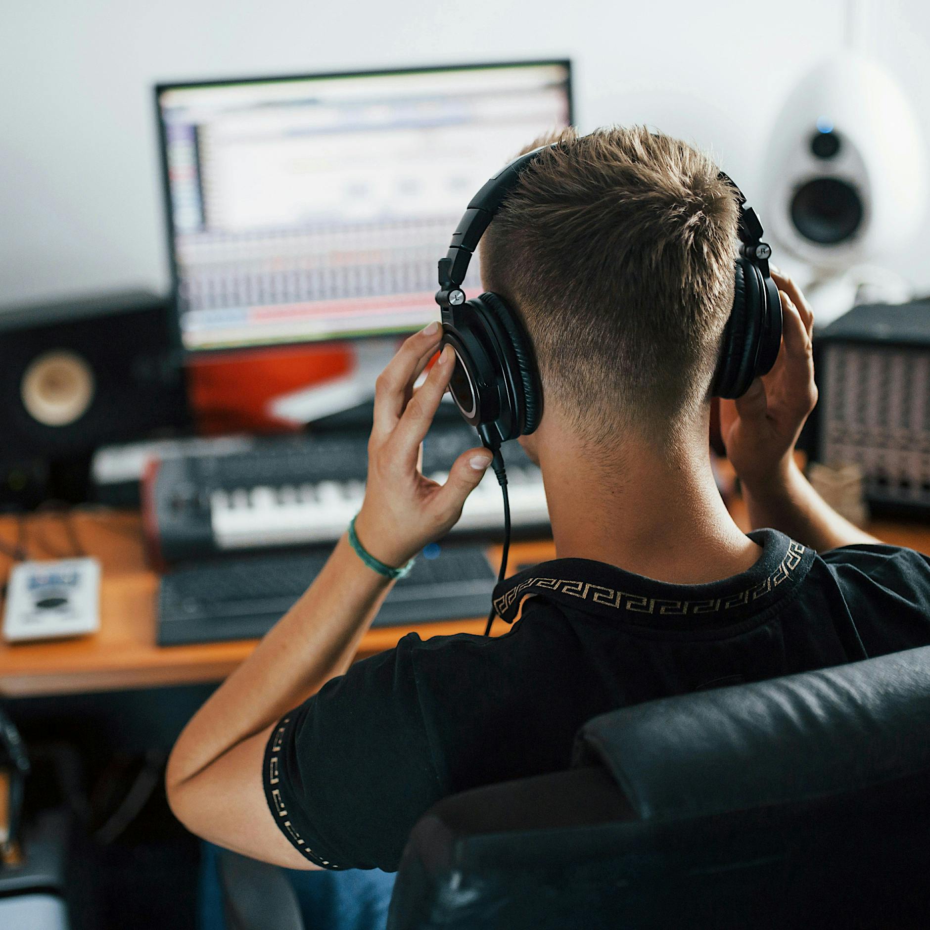 Neue Schock-Studie: 97 Prozent erkennen nicht, ob Musik KI-generiert oder menschengemacht ist